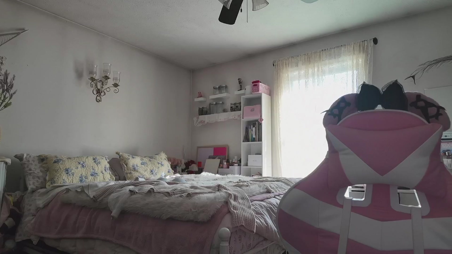 Gallery image thumbnail from lolypopbubble's myfreecams stream on, 03/30/2026, 21:22 image 3 of 20