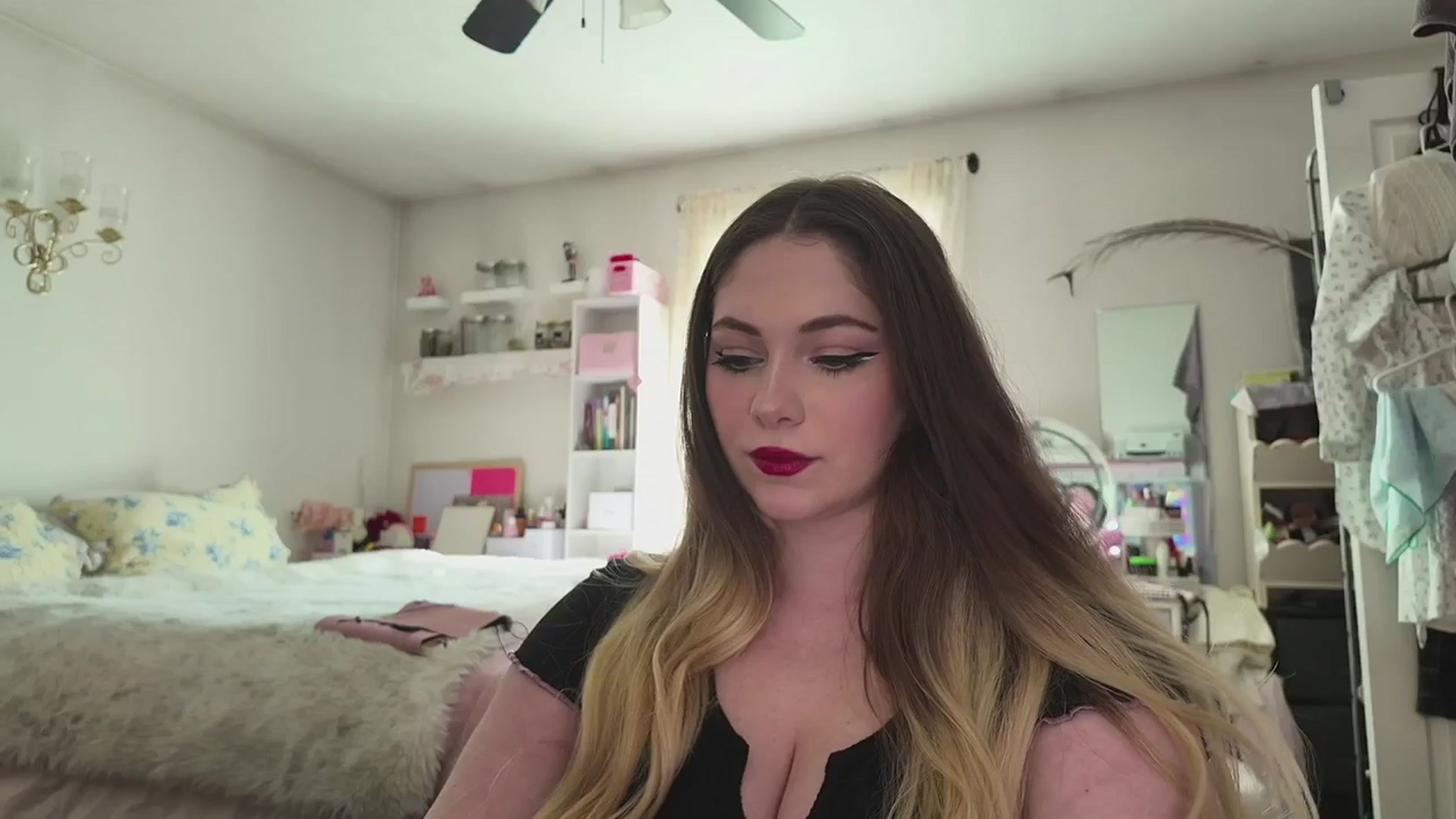 Gallery image thumbnail from lolypopbubble's myfreecams stream on, 03/31/2026, 20:56 image 11 of 20