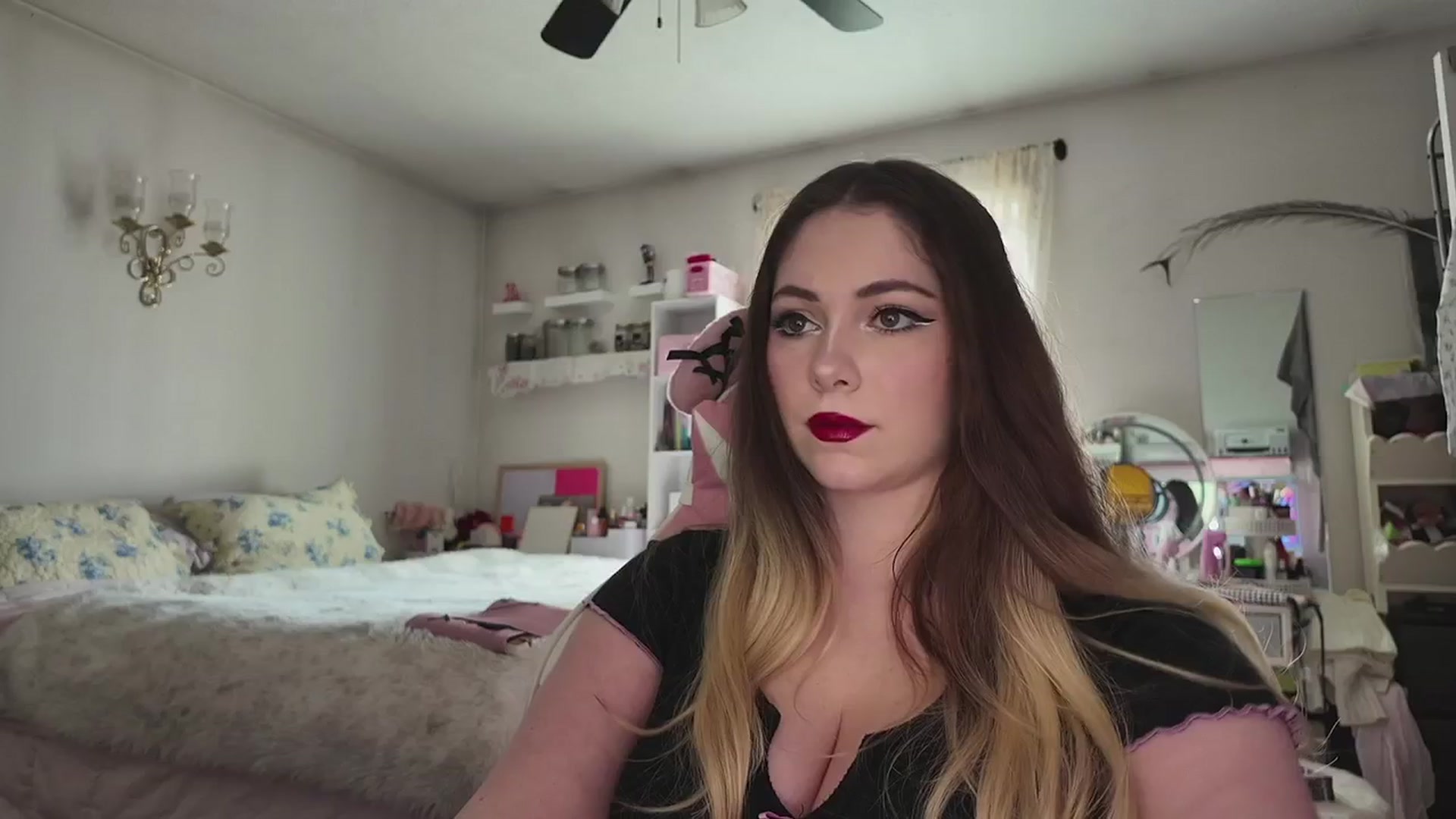 Gallery image thumbnail from lolypopbubble's myfreecams stream on, 03/31/2026, 20:56 image 4 of 20