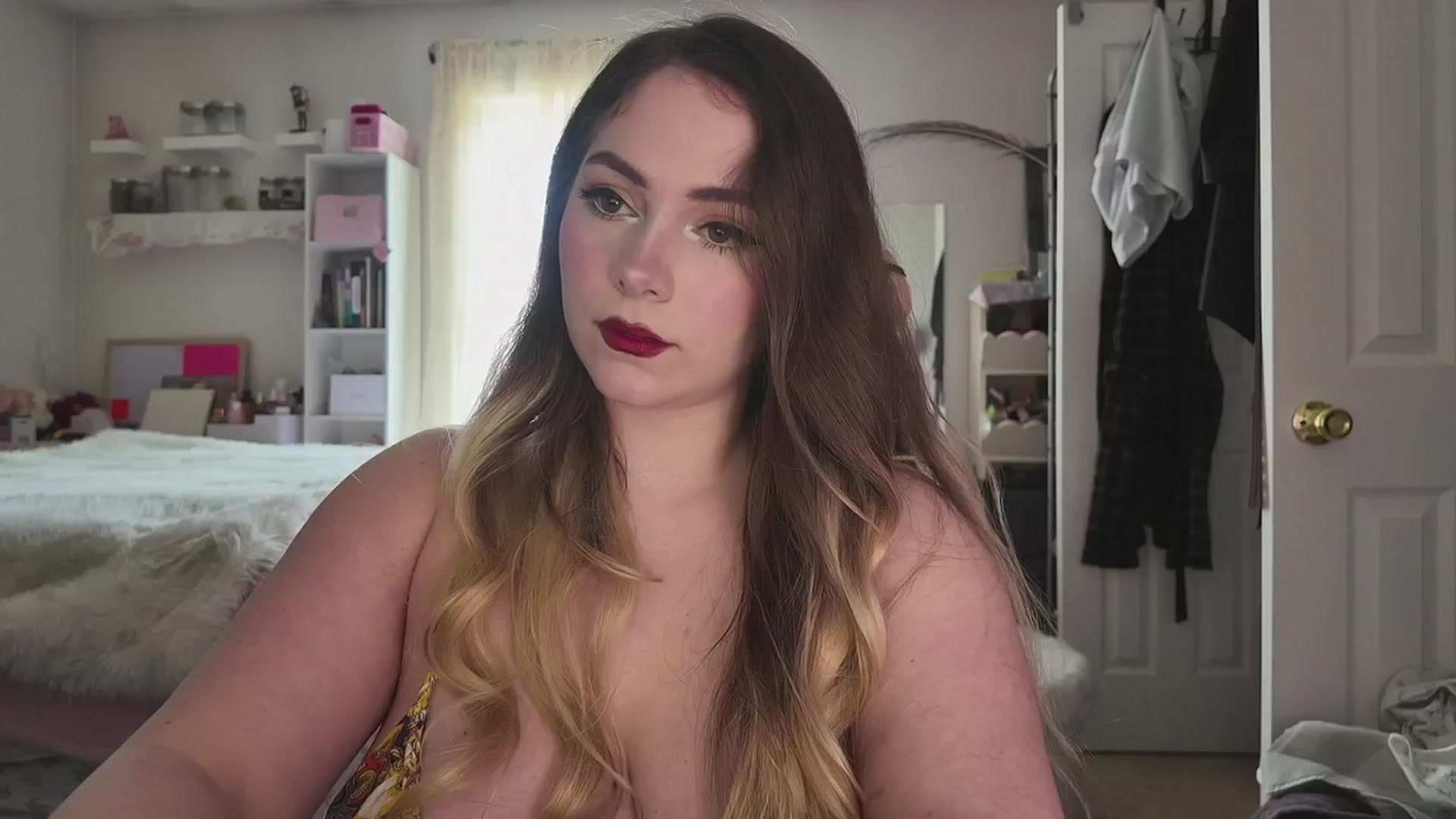 Gallery image thumbnail from lolypopbubble's myfreecams stream on, 04/03/2026, 18:57 image 16 of 20