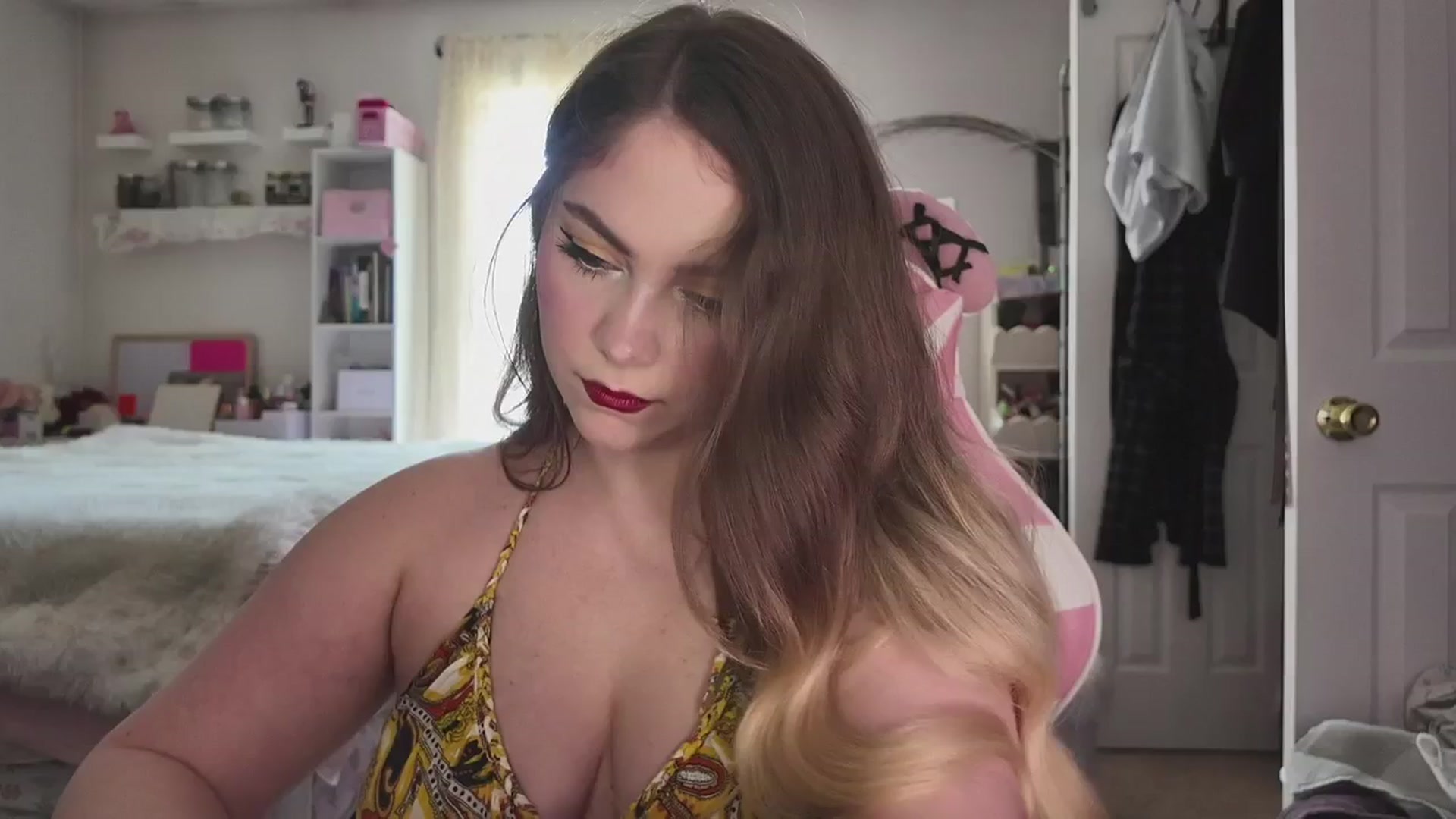 Gallery image thumbnail from lolypopbubble's myfreecams stream on, 04/03/2026, 18:57 image 1 of 20