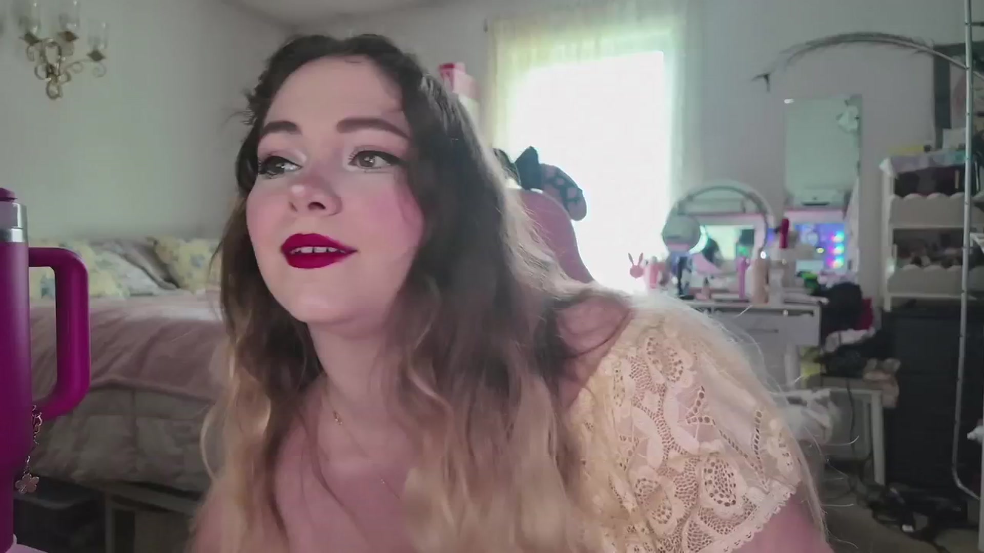 Gallery image thumbnail from lolypopbubble's myfreecams stream on, 04/22/2026, 19:13 image 16 of 20