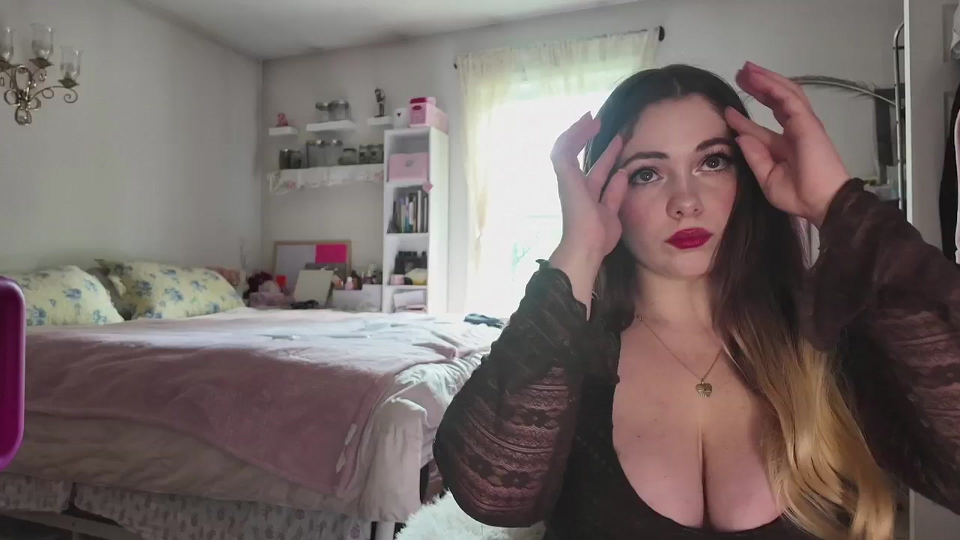 Gallery image thumbnail from lolypopbubble's myfreecams stream on, 04/23/2026, 20:21 image 11 of 20