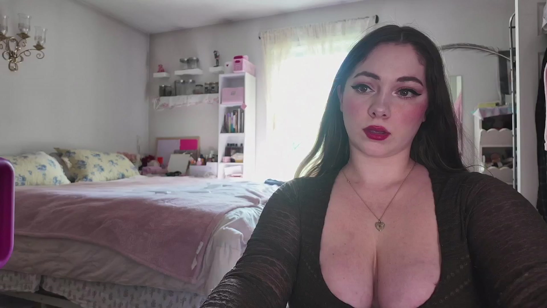 Gallery image thumbnail from lolypopbubble's myfreecams stream on, 04/23/2026, 20:21 image 9 of 20