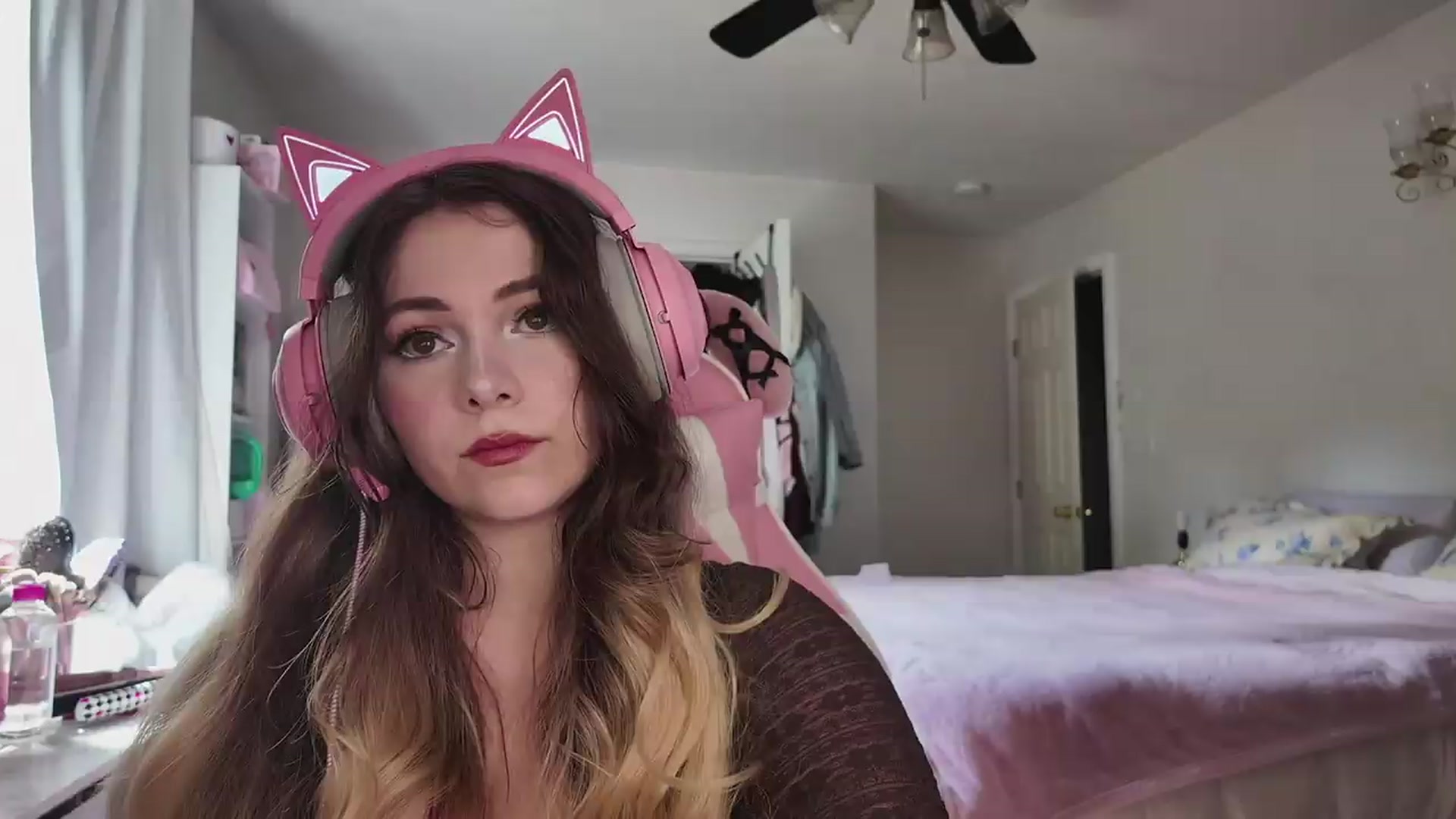 Gallery image thumbnail from lolypopbubble's myfreecams stream on, 05/12/2026, 21:14 image 7 of 20