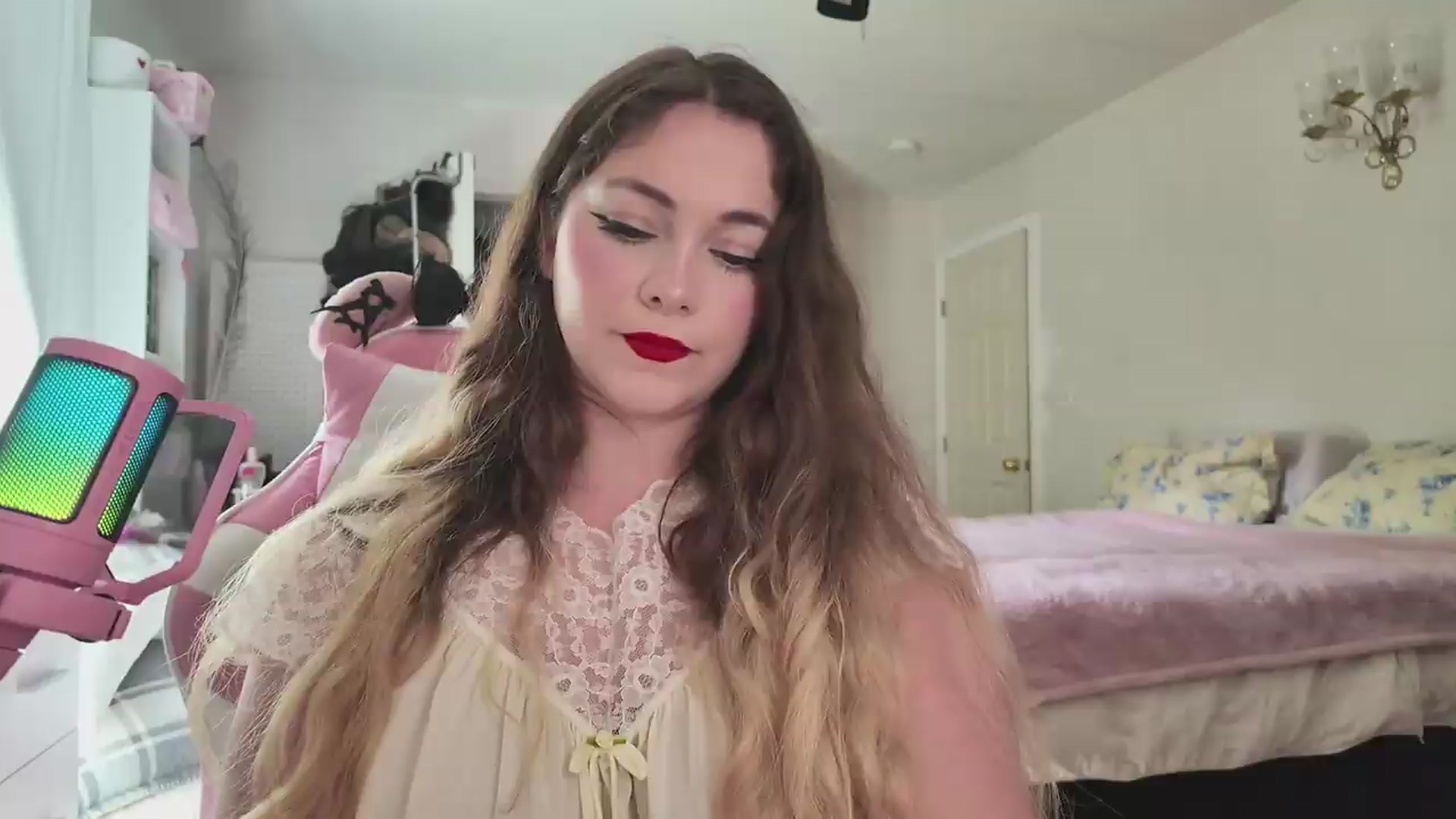 Gallery image thumbnail from lolypopbubble's myfreecams stream on, 06/01/2026, 20:23 image 18 of 20