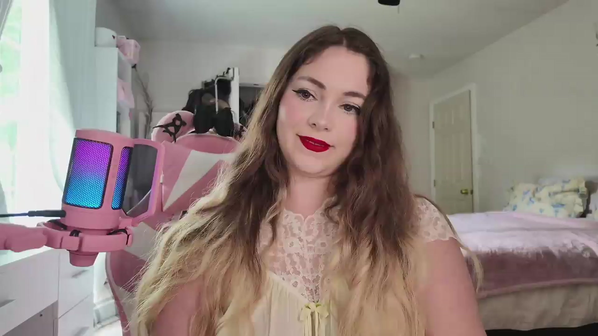 Gallery image thumbnail from lolypopbubble's myfreecams stream on, 06/01/2026, 20:23 image 2 of 20