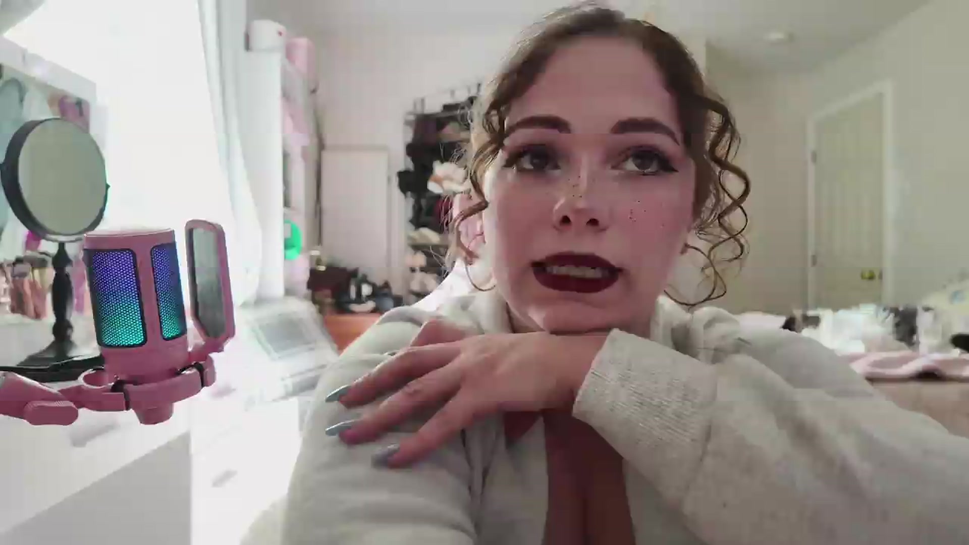 Gallery image thumbnail from lolypopbubble's myfreecams stream on, 06/10/2026, 21:10 image 20 of 20