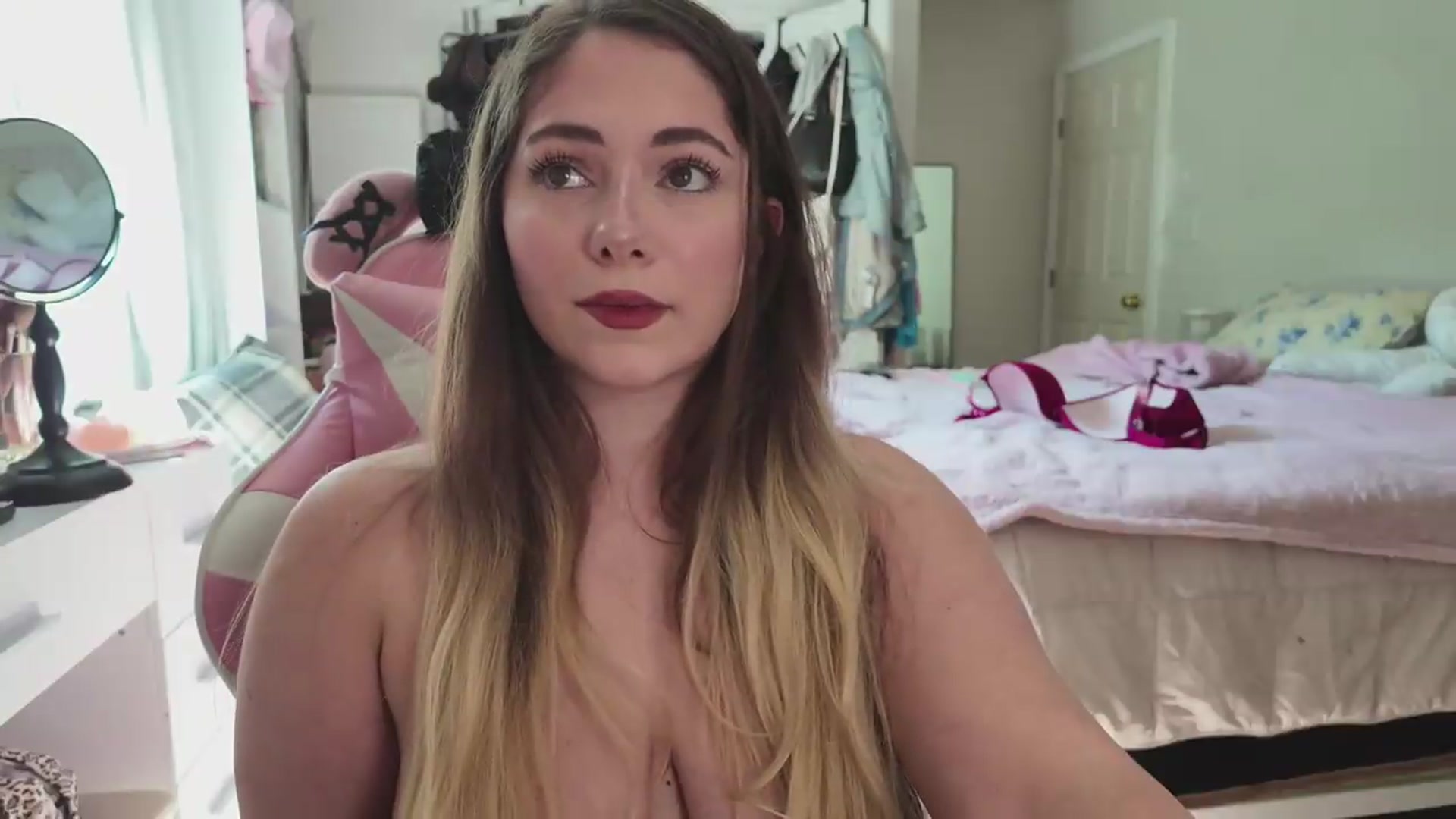 Gallery image thumbnail from lolypopbubble's myfreecams stream on, 06/29/2026, 20:47 image 16 of 20