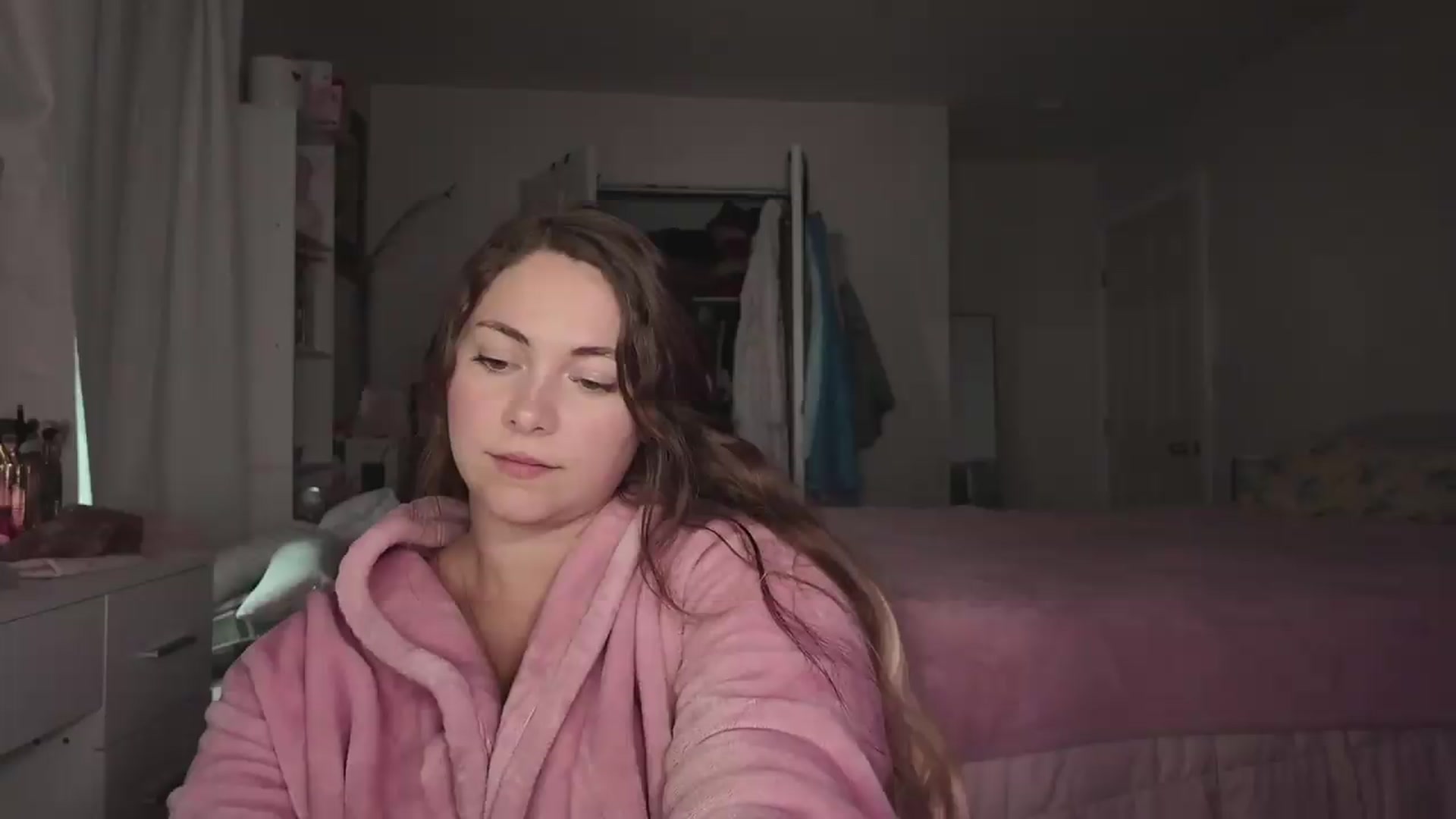 Gallery image thumbnail from lolypopbubble's myfreecams stream on, 08/05/2026, 21:39 image 2 of 20
