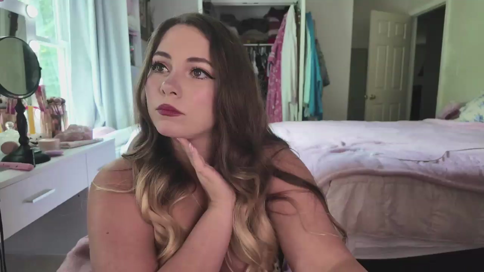Gallery image thumbnail from lolypopbubble's myfreecams stream on, 08/07/2026, 19:38 image 1 of 20