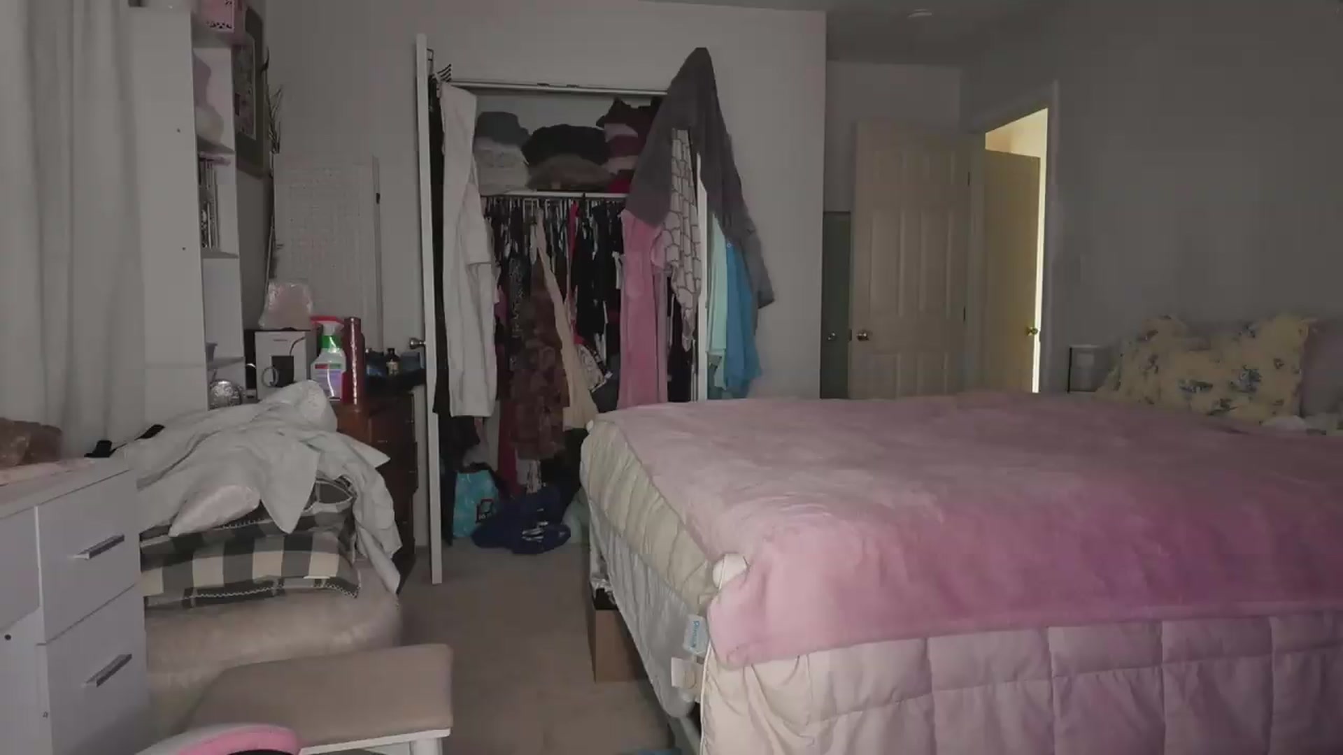 Gallery image thumbnail from lolypopbubble's myfreecams stream on, 08/13/2026, 03:09 image 15 of 20