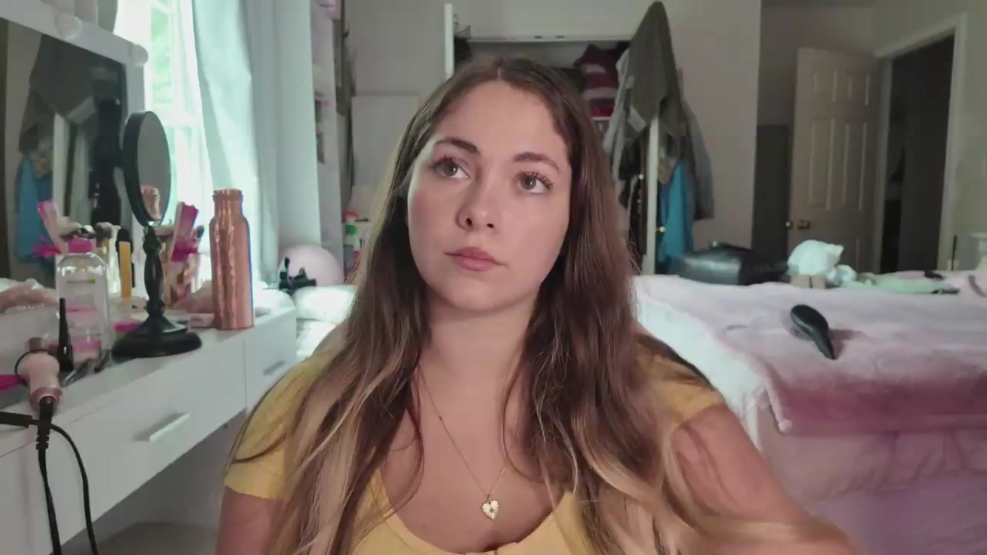 Gallery image thumbnail from lolypopbubble's myfreecams stream on, 08/19/2026, 20:19 image 20 of 20