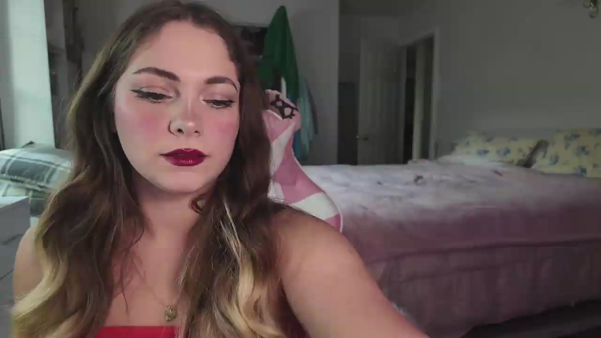 Gallery image thumbnail from lolypopbubble's myfreecams stream on, 08/27/2026, 21:13 image 4 of 20