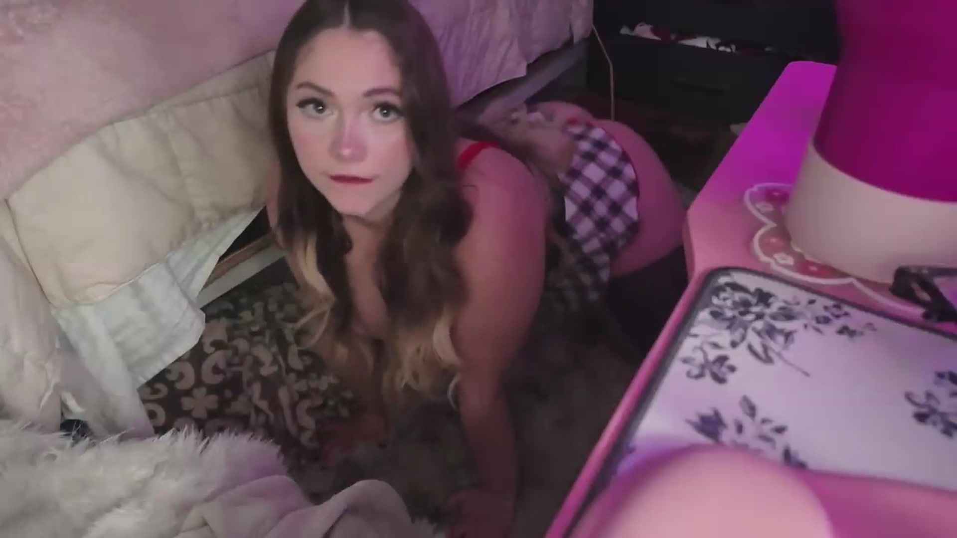 Gallery image thumbnail from lolypopbubble's myfreecams stream on, 08/30/2026, 03:06 image 13 of 20