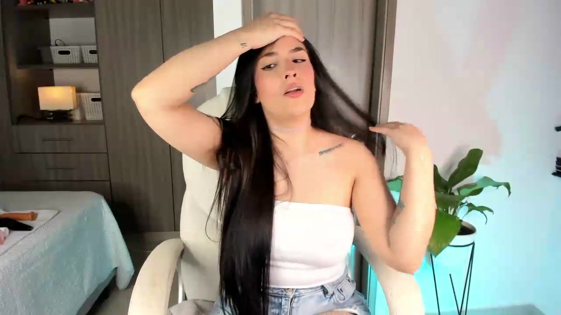 Gallery image thumbnail from lolyy_18's myfreecams stream on, 07/27/2026, 05:51 image 8 of 20