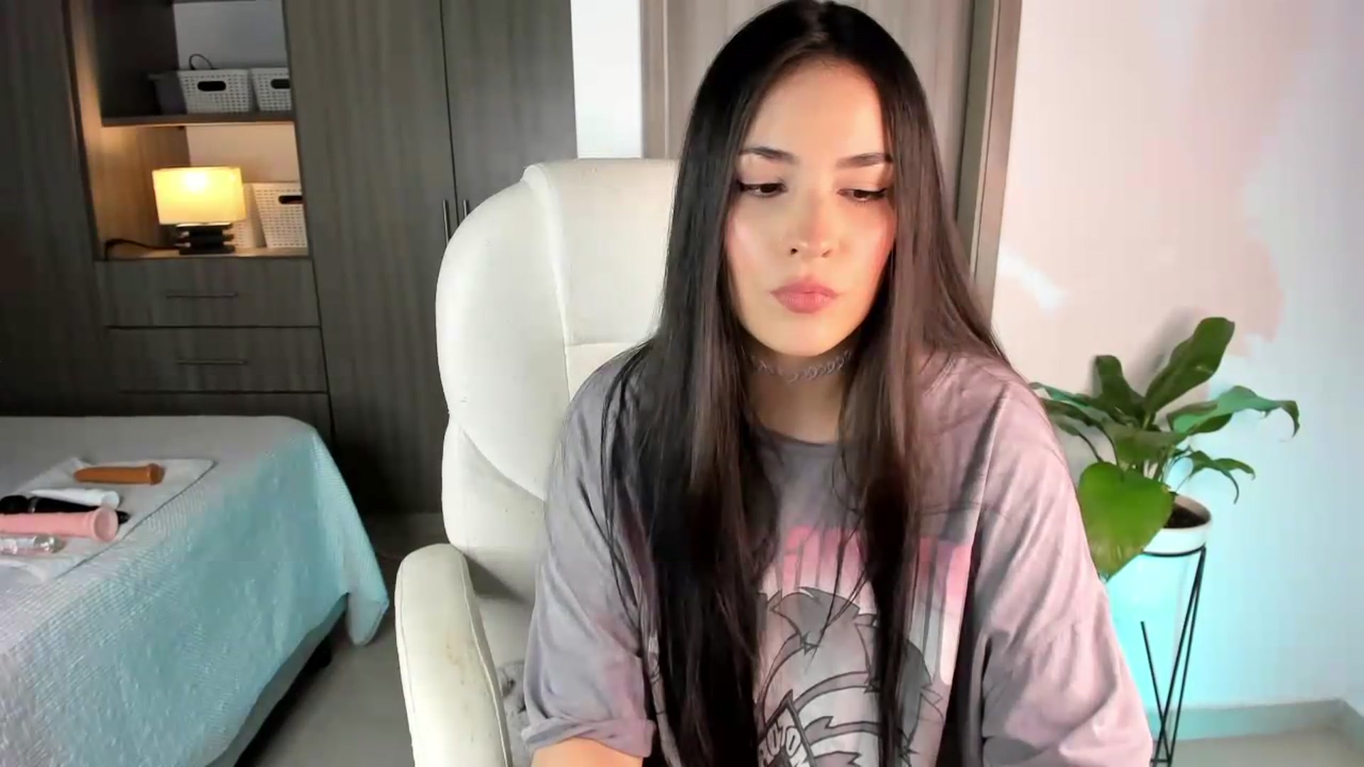 Gallery image thumbnail from lolyy_18's myfreecams stream on, 07/27/2026, 09:52 image 15 of 20