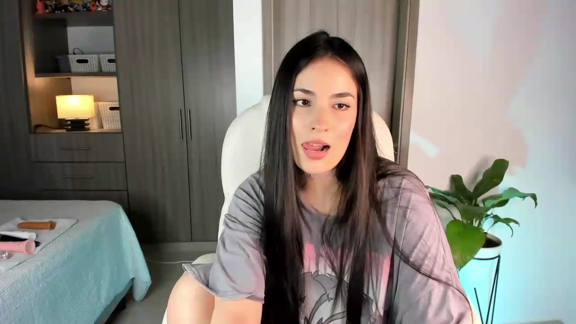 Gallery image thumbnail from lolyy_18's myfreecams stream on, 07/27/2026, 09:52 image 18 of 20