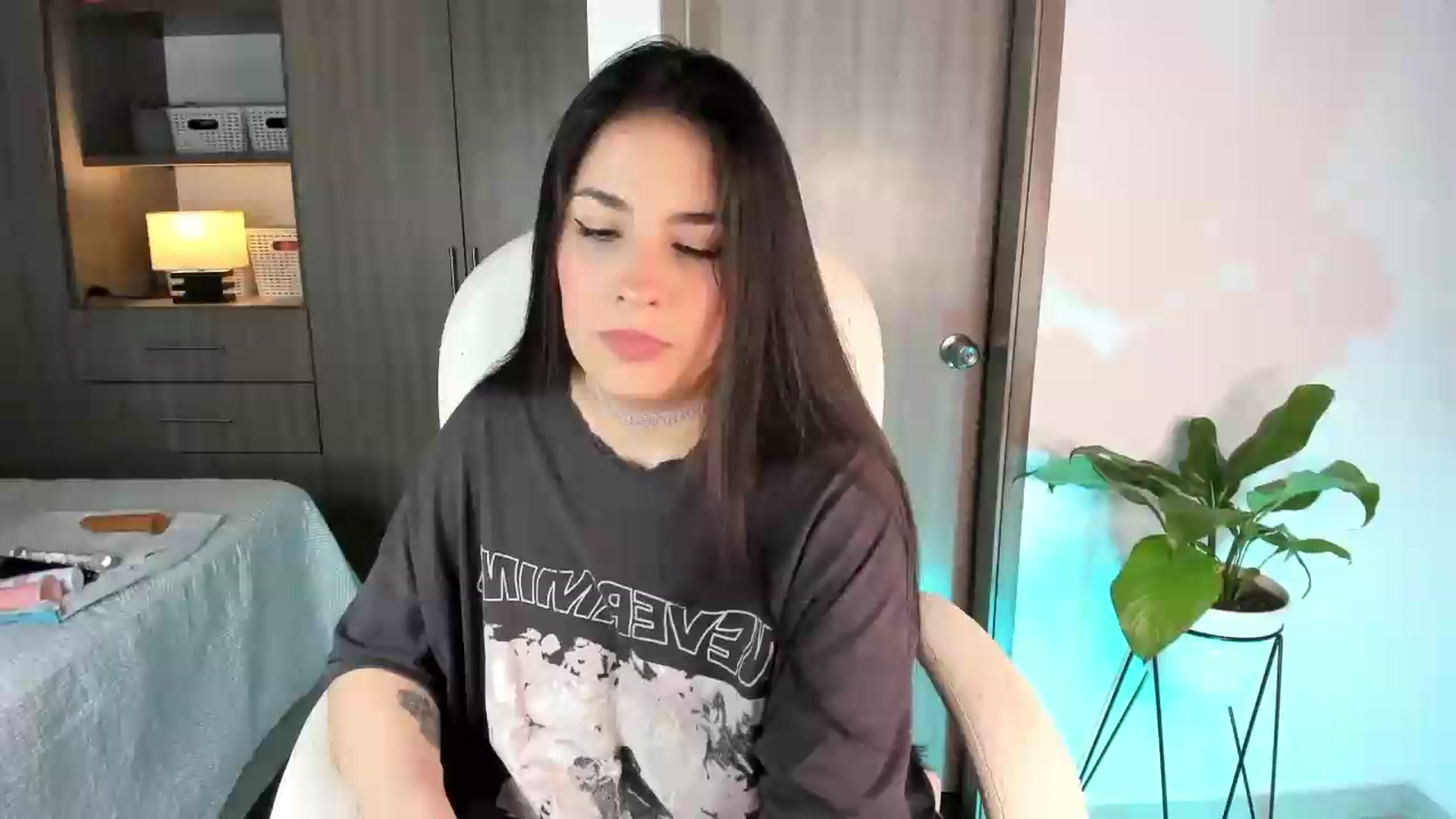 Gallery image thumbnail from lolyy_18's myfreecams stream on, 07/28/2026, 07:06 image 12 of 20