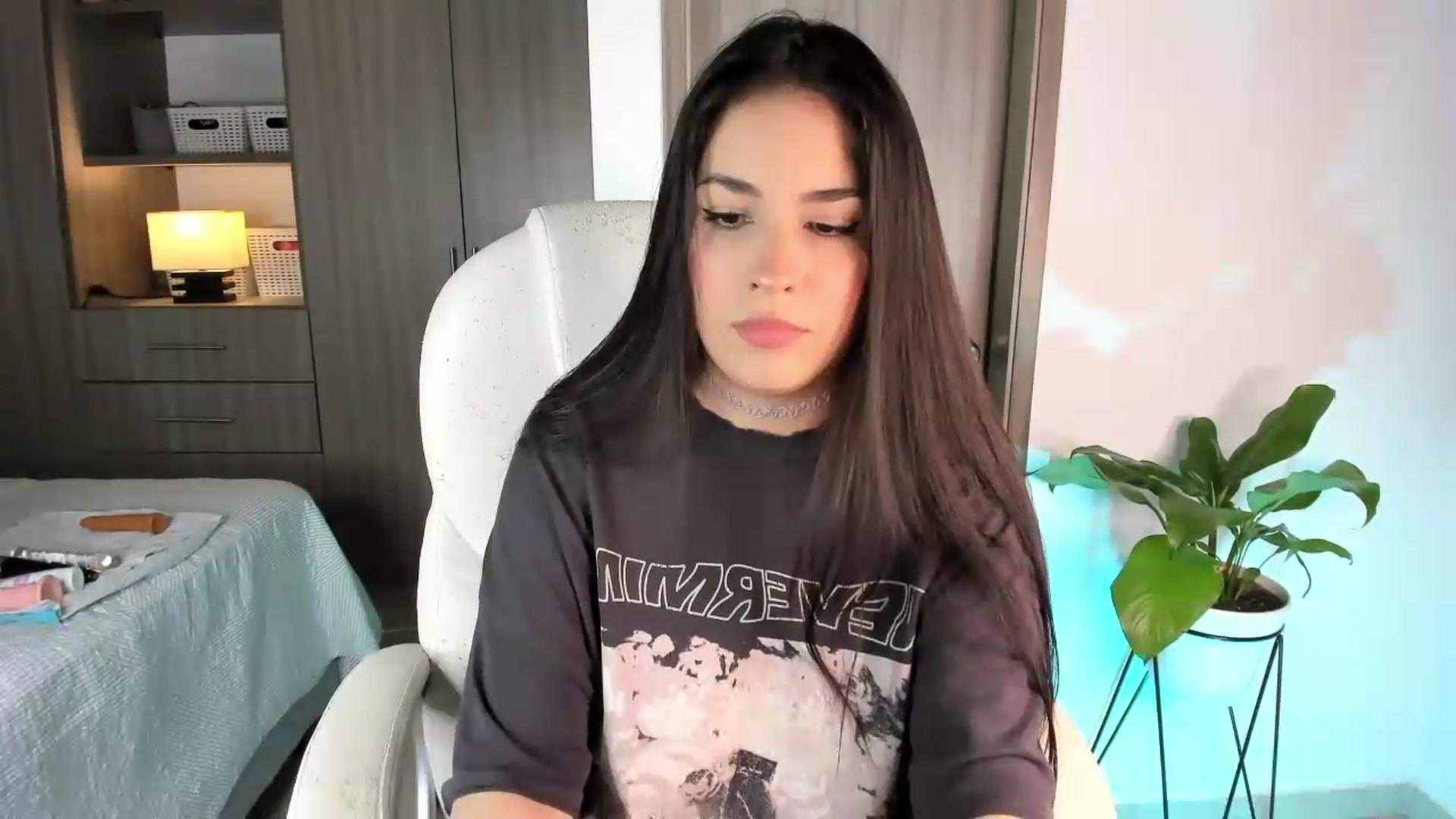 Gallery image thumbnail from lolyy_18's myfreecams stream on, 07/28/2026, 07:06 image 13 of 20