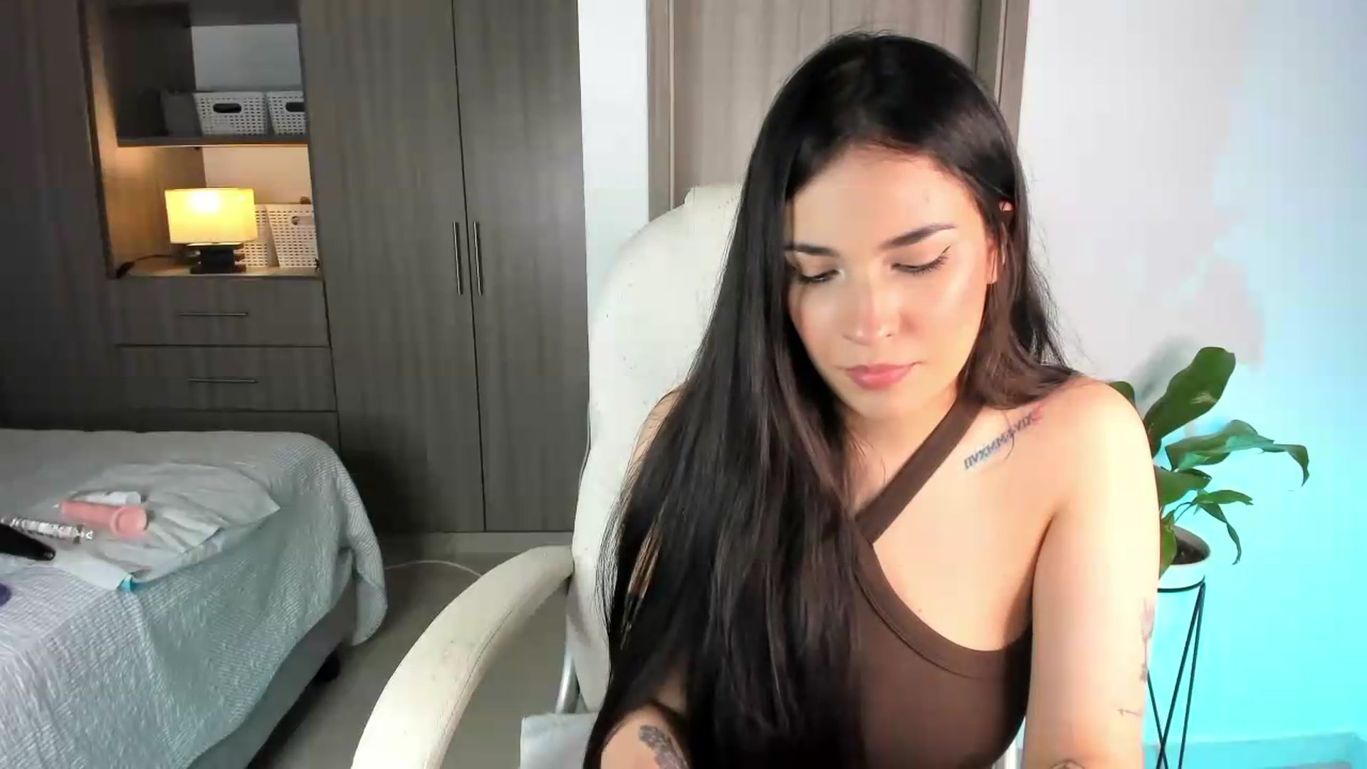 Gallery image thumbnail from lolyy_18's myfreecams stream on, 07/30/2026, 08:31 image 13 of 20