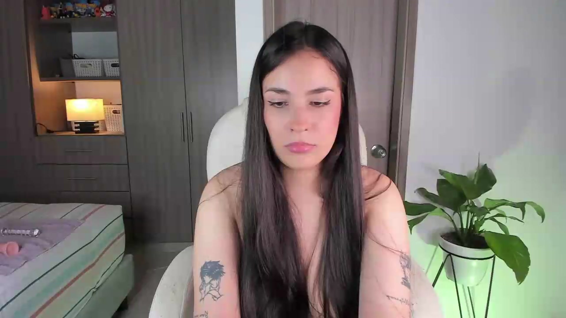 Gallery image thumbnail from lolyy_18's myfreecams stream on, 09/04/2026, 09:19 image 5 of 20