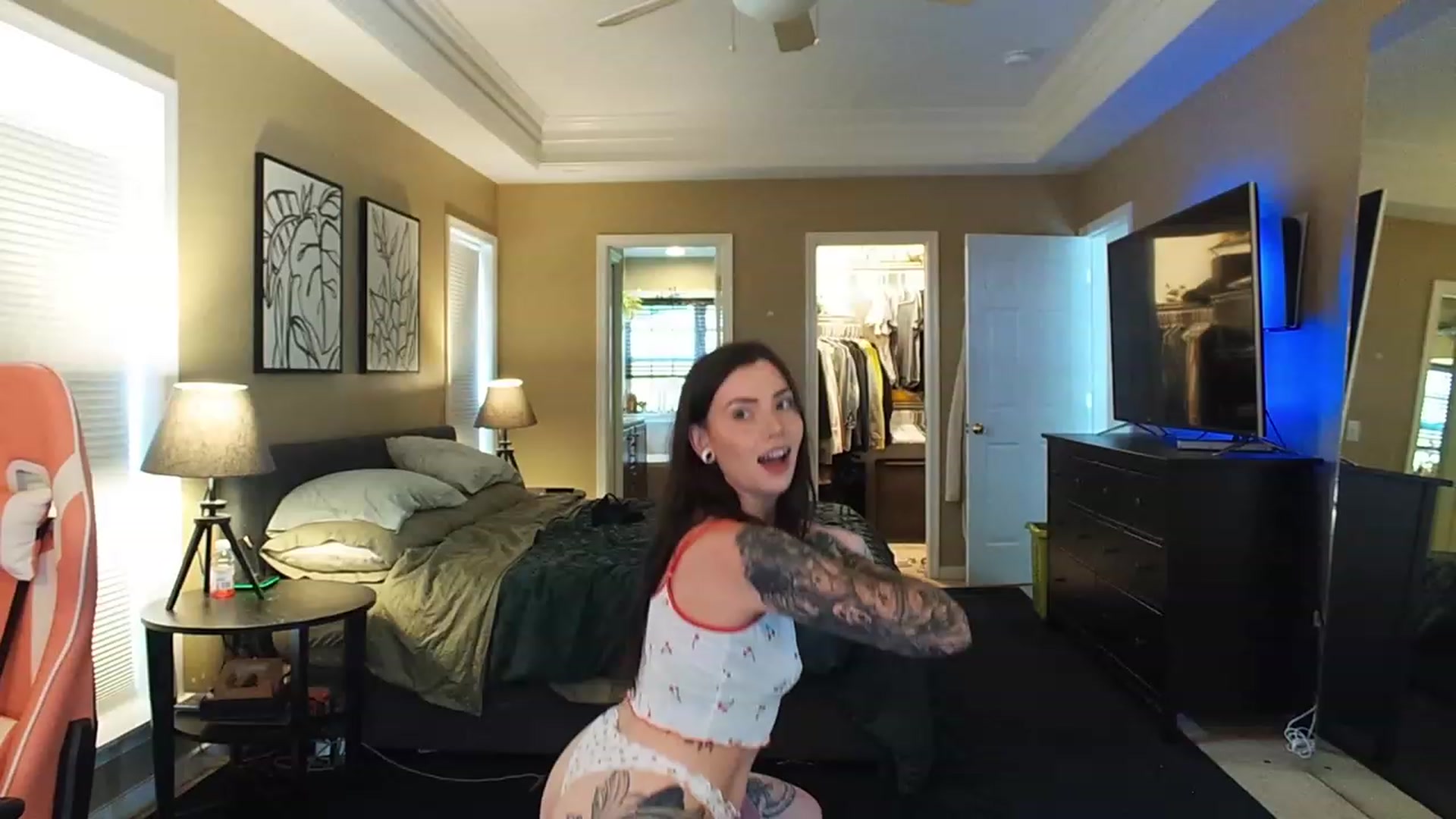 Gallery image thumbnail from london_ellise's myfreecams stream on, 06/20/2023, 19:48 image 3 of 20
