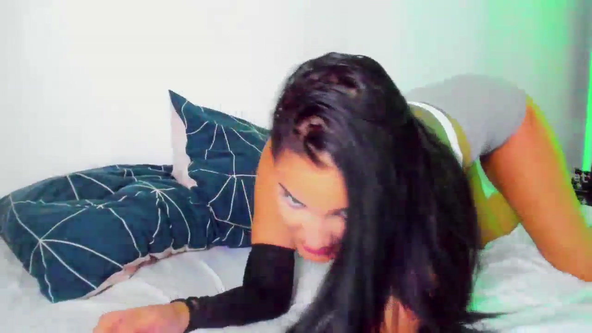 Gallery image thumbnail from loraine_doll's myfreecams stream on, 09/09/2023, 15:14 image 14 of 20