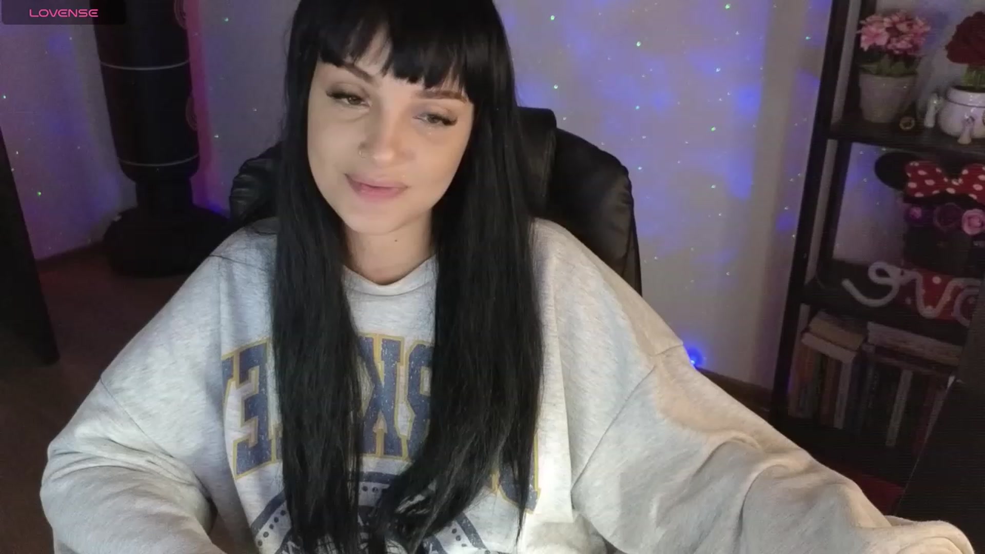 Gallery image thumbnail from loraine_doll's myfreecams stream on, 11/21/2023, 17:48 image 13 of 20