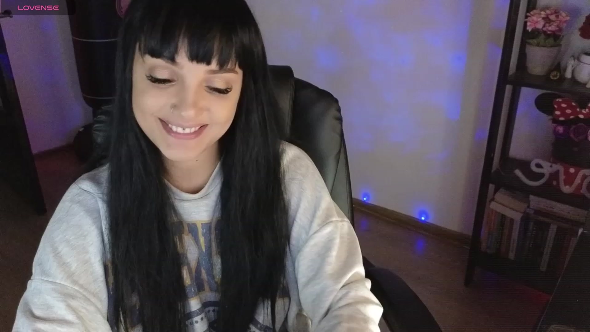 Gallery image thumbnail from loraine_doll's myfreecams stream on, 11/21/2023, 17:48 image 19 of 20
