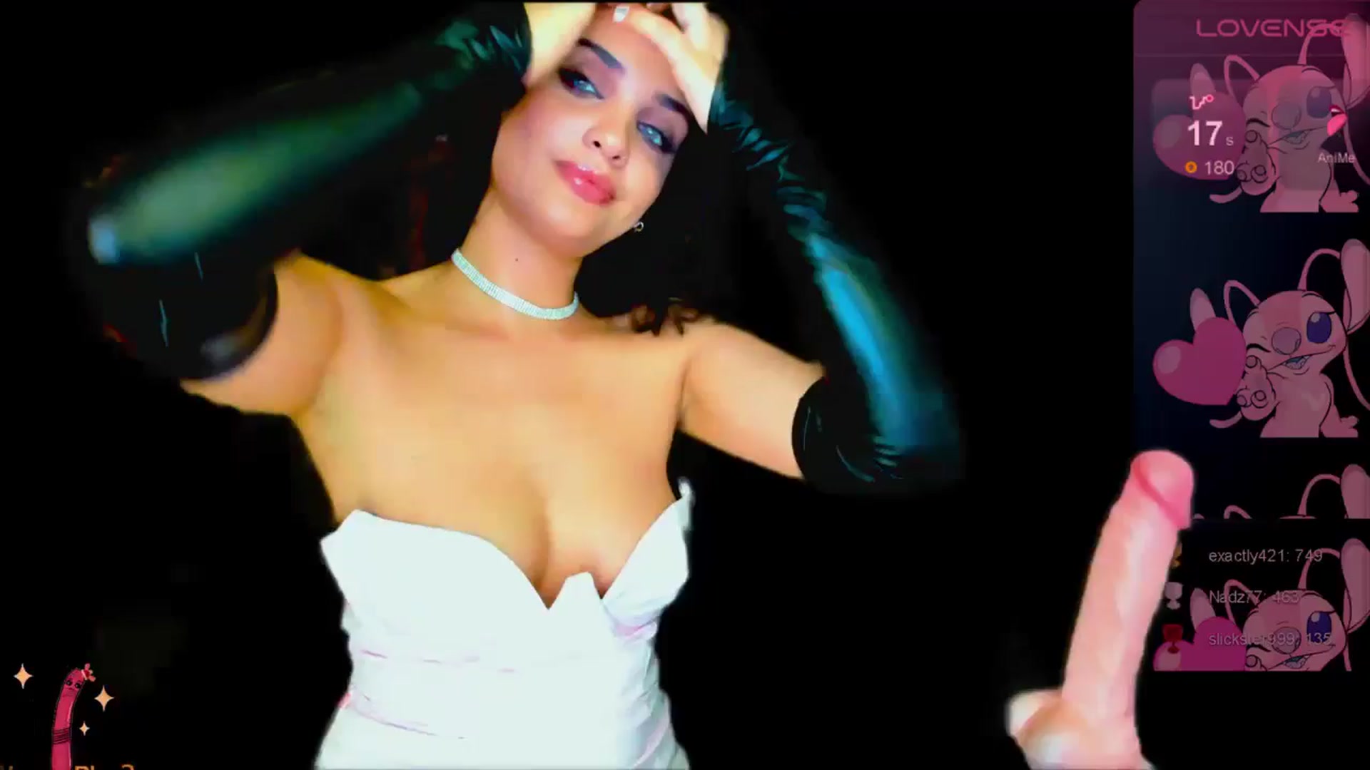 Gallery image thumbnail from loraine_doll's myfreecams stream on, 05/20/2024, 21:22 image 1 of 20