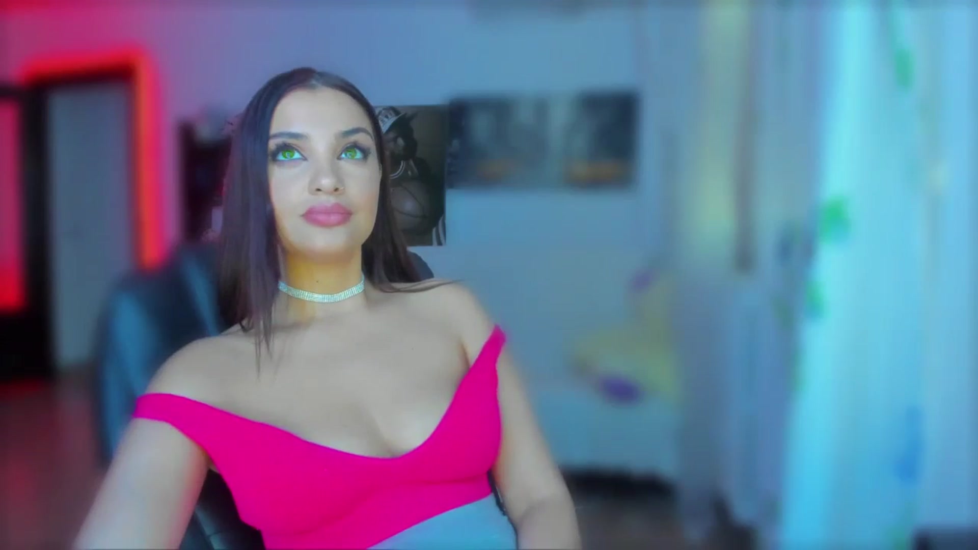 Gallery image thumbnail from loraine_doll's myfreecams stream on, 05/24/2024, 20:09 image 2 of 20