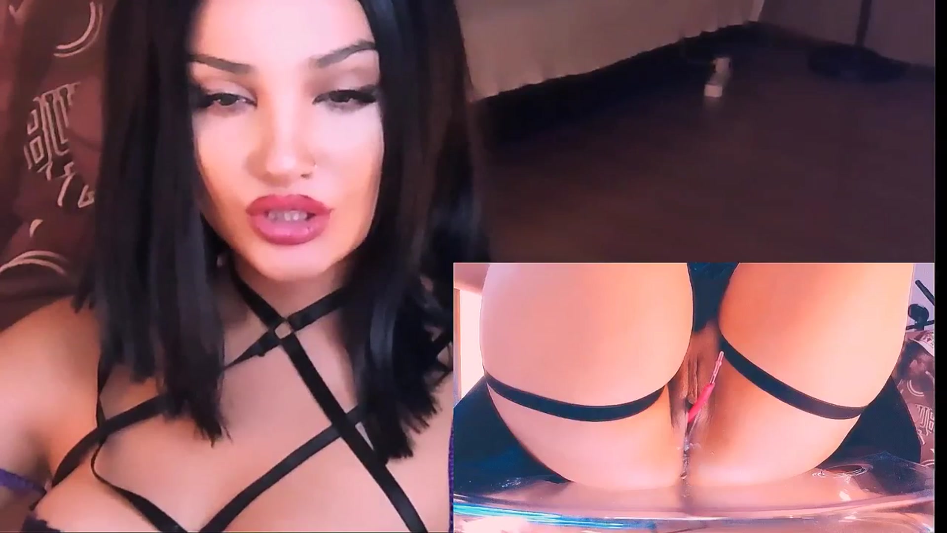 Gallery image thumbnail from loraine_doll's myfreecams stream on, 09/05/2024, 19:11 image 12 of 20