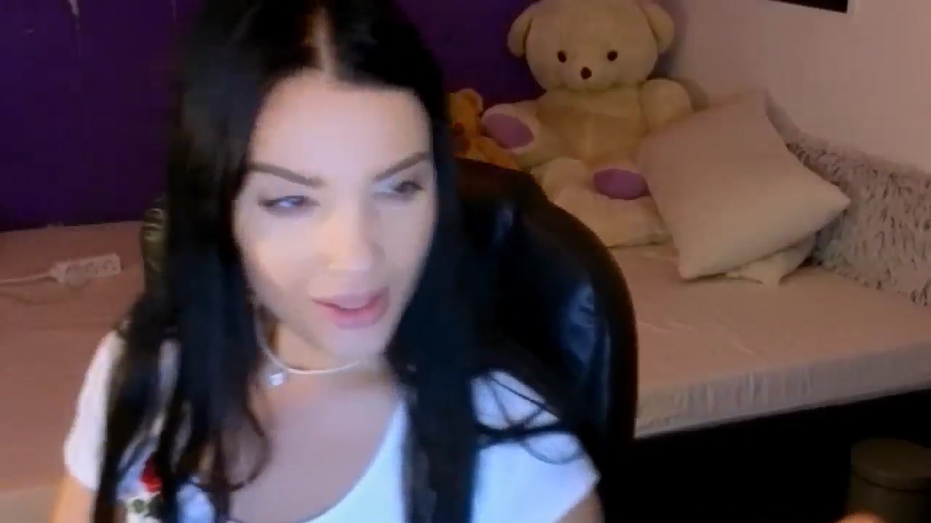 Gallery image thumbnail from loraine_doll's myfreecams stream on, 12/06/2024, 20:50 image 16 of 20