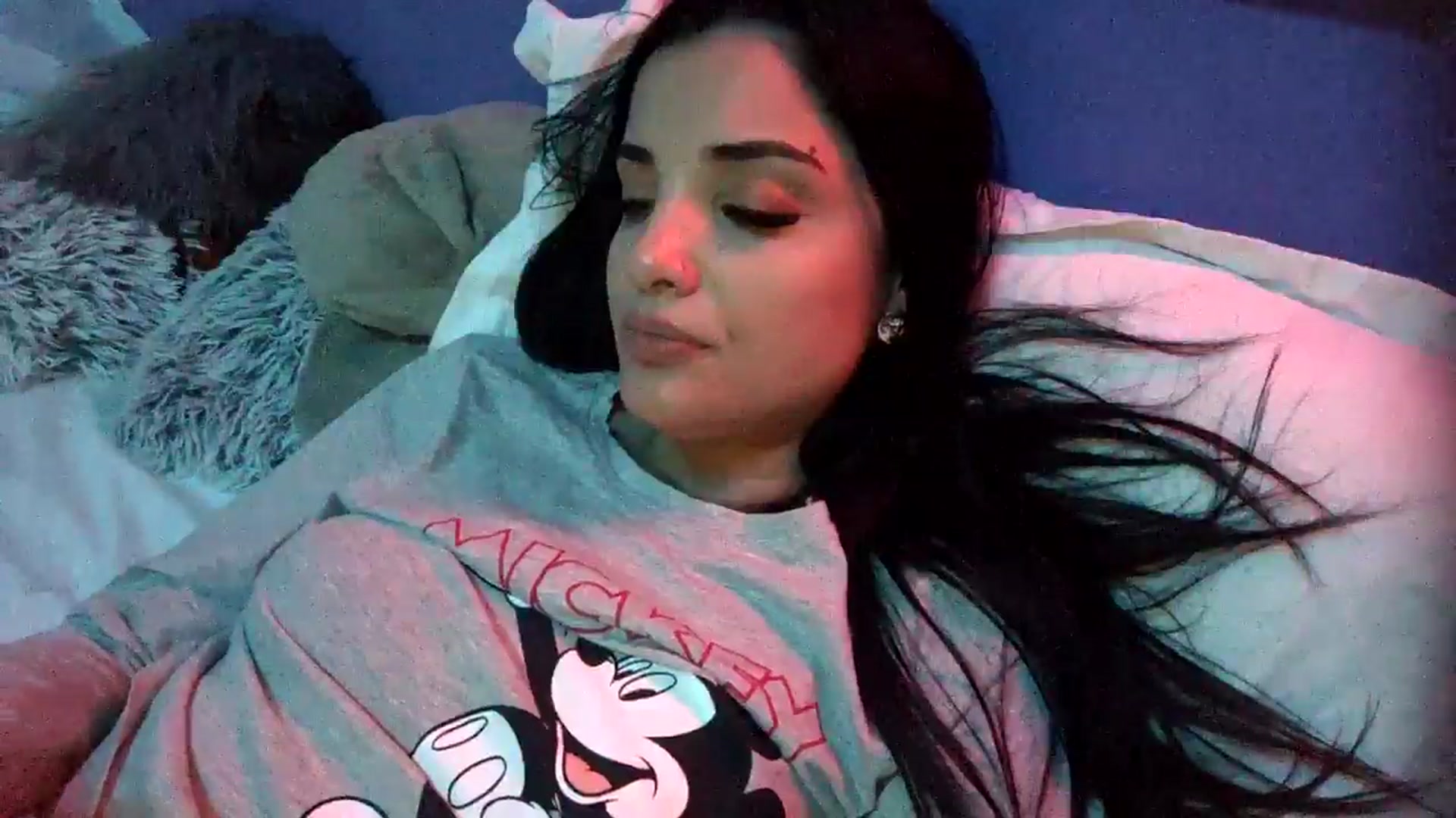 Gallery image thumbnail from loraine_doll's myfreecams stream on, 12/24/2024, 01:00 image 10 of 20