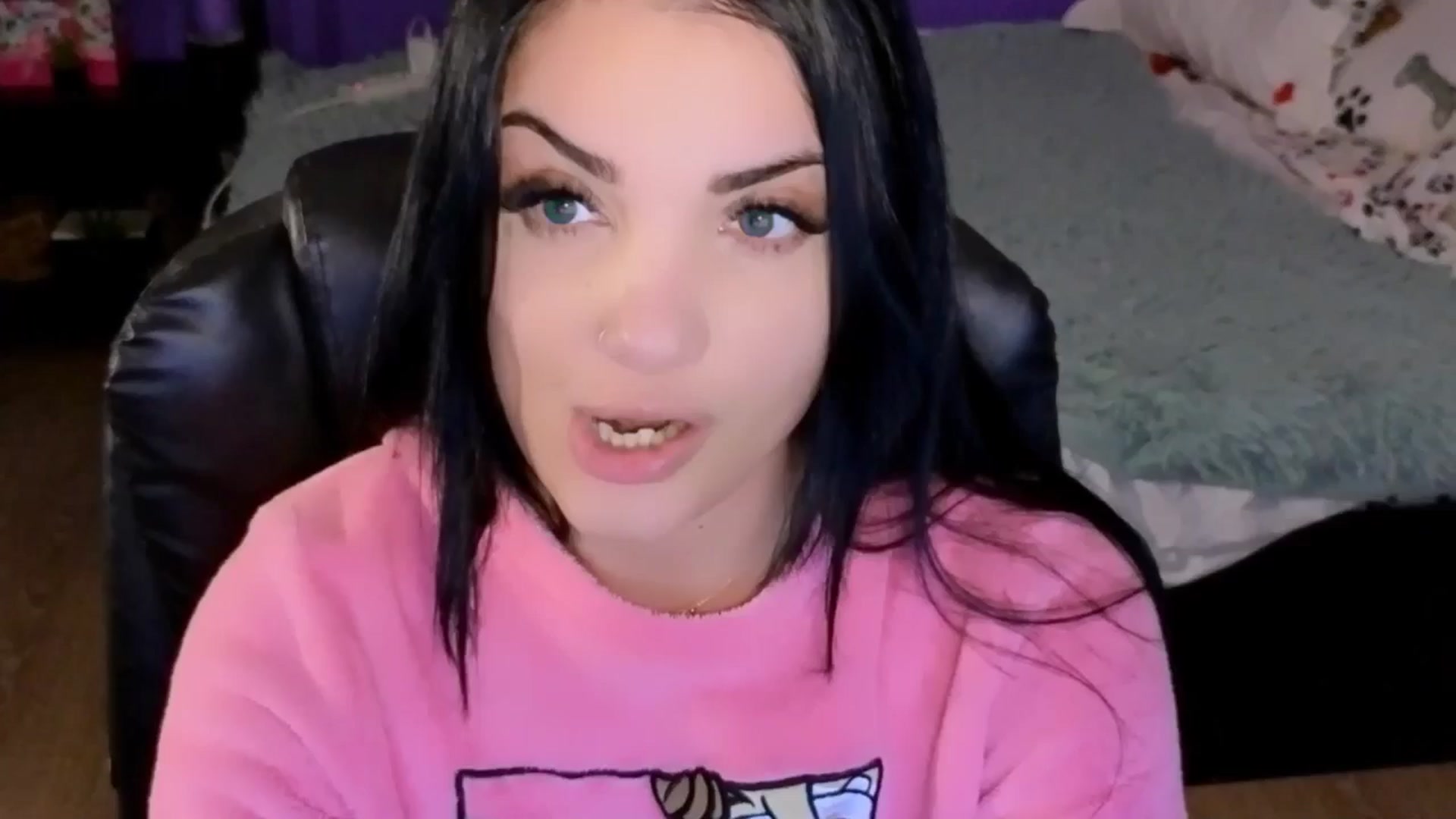 Gallery image thumbnail from loraine_doll's myfreecams stream on, 01/17/2025, 22:47 image 1 of 20