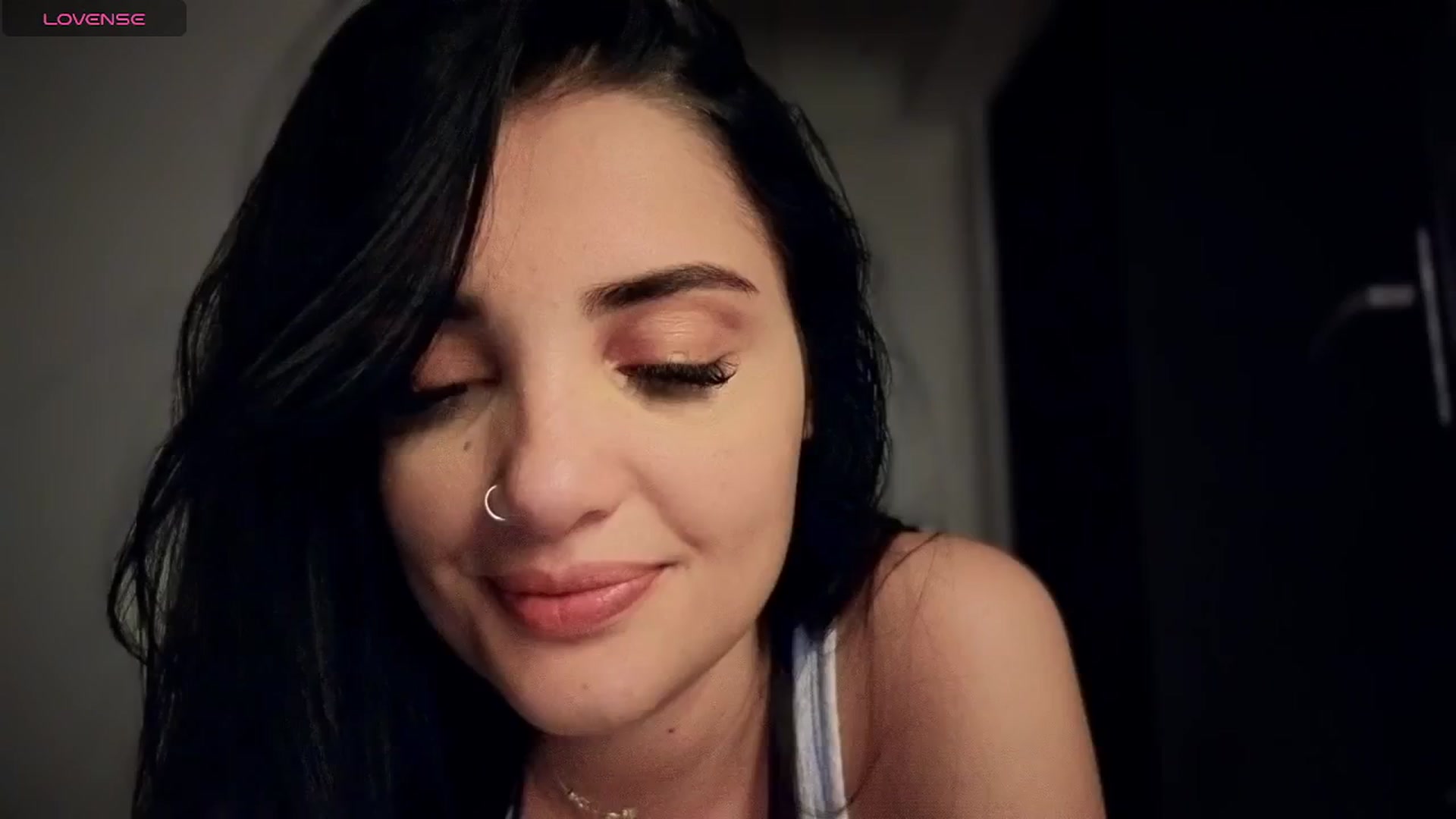 Gallery image thumbnail from loraine_doll's myfreecams stream on, 04/10/2025, 19:45 image 18 of 20