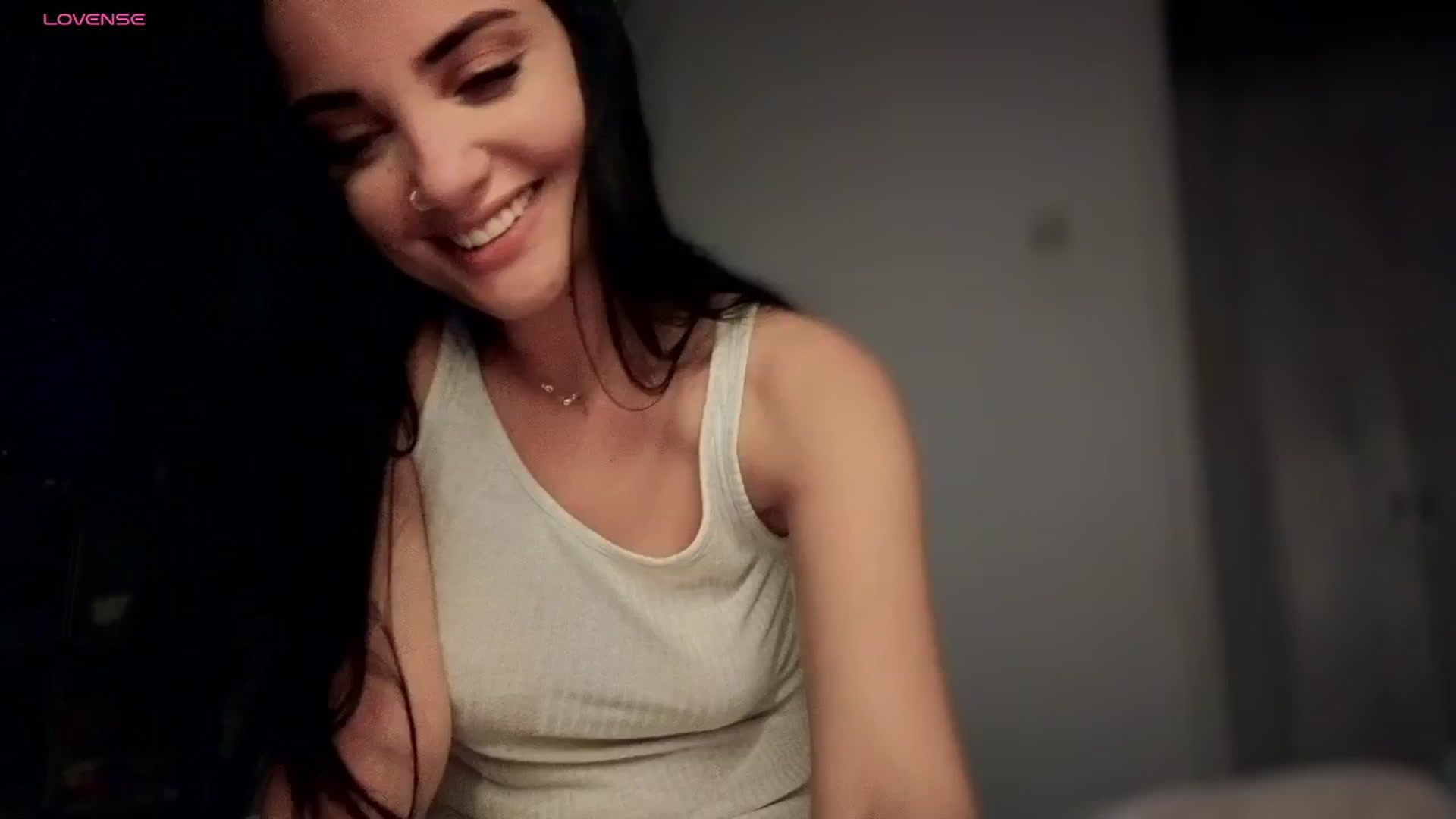 Gallery image thumbnail from loraine_doll's myfreecams stream on, 04/10/2025, 19:45 image 8 of 20