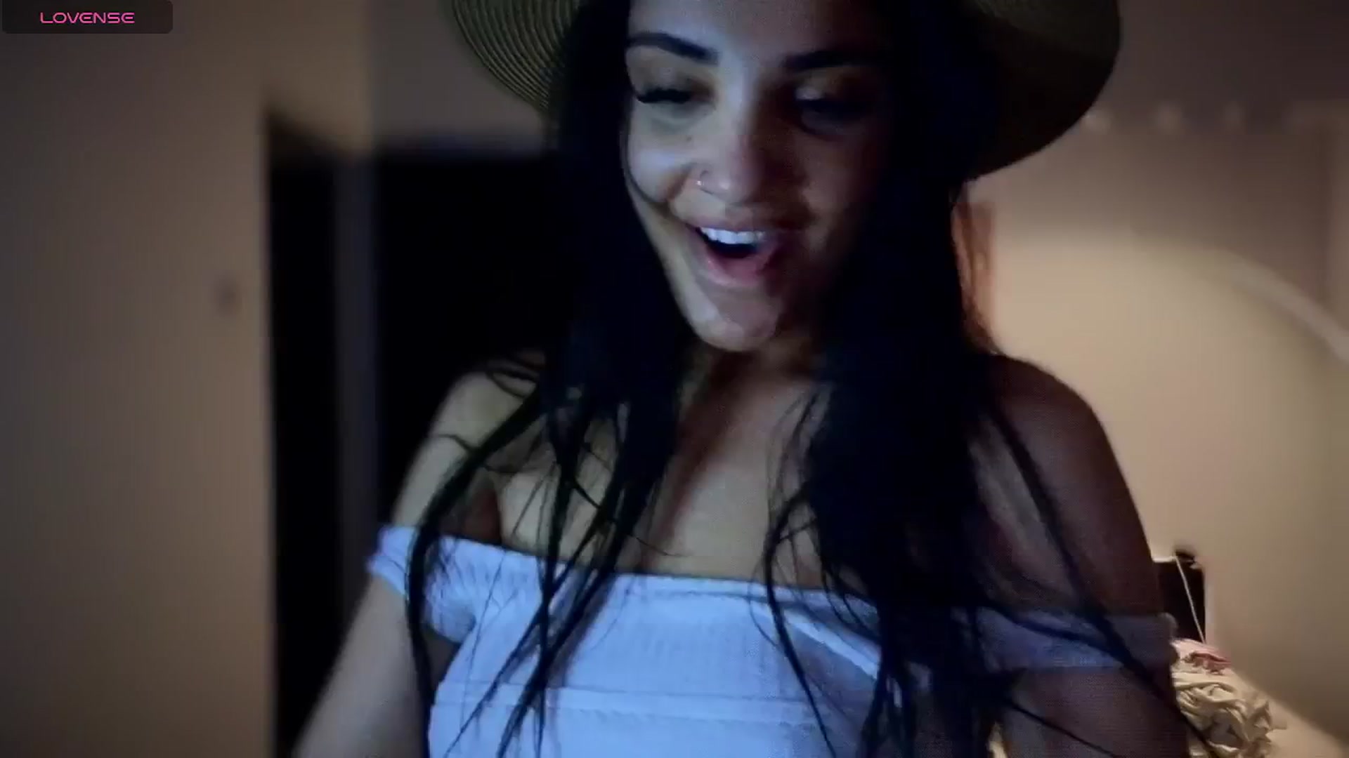 Gallery image thumbnail from loraine_doll's myfreecams stream on, 04/10/2025, 21:19 image 10 of 20