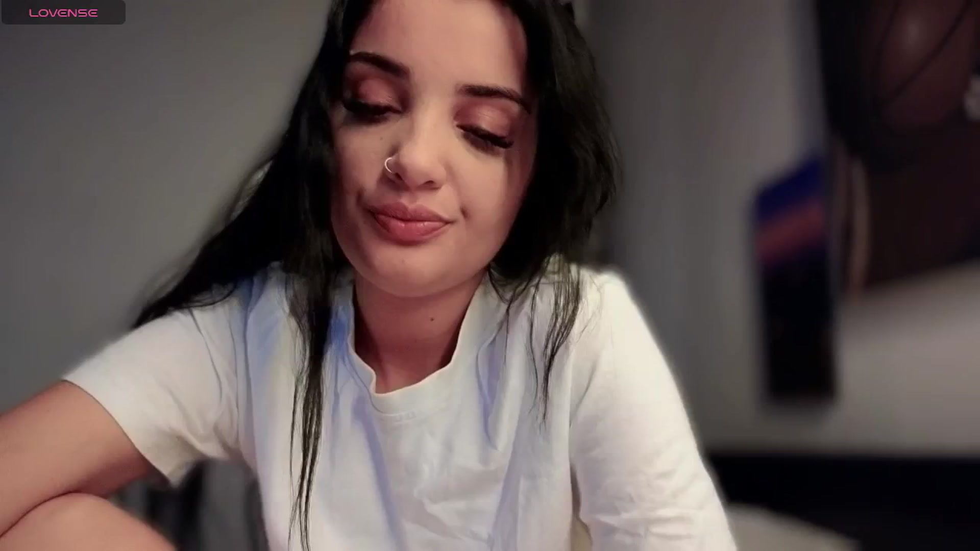 Gallery image thumbnail from loraine_doll's myfreecams stream on, 05/05/2025, 17:16 image 4 of 20
