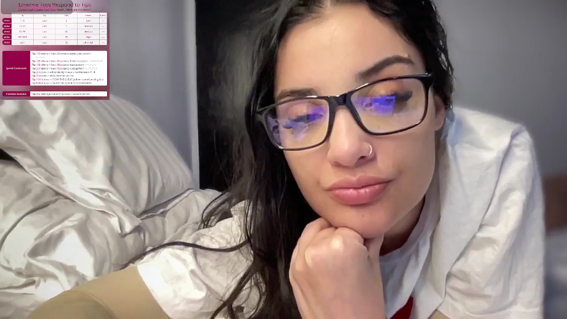 Gallery image thumbnail from loraine_doll's myfreecams stream on, 05/06/2025, 15:43 image 19 of 20
