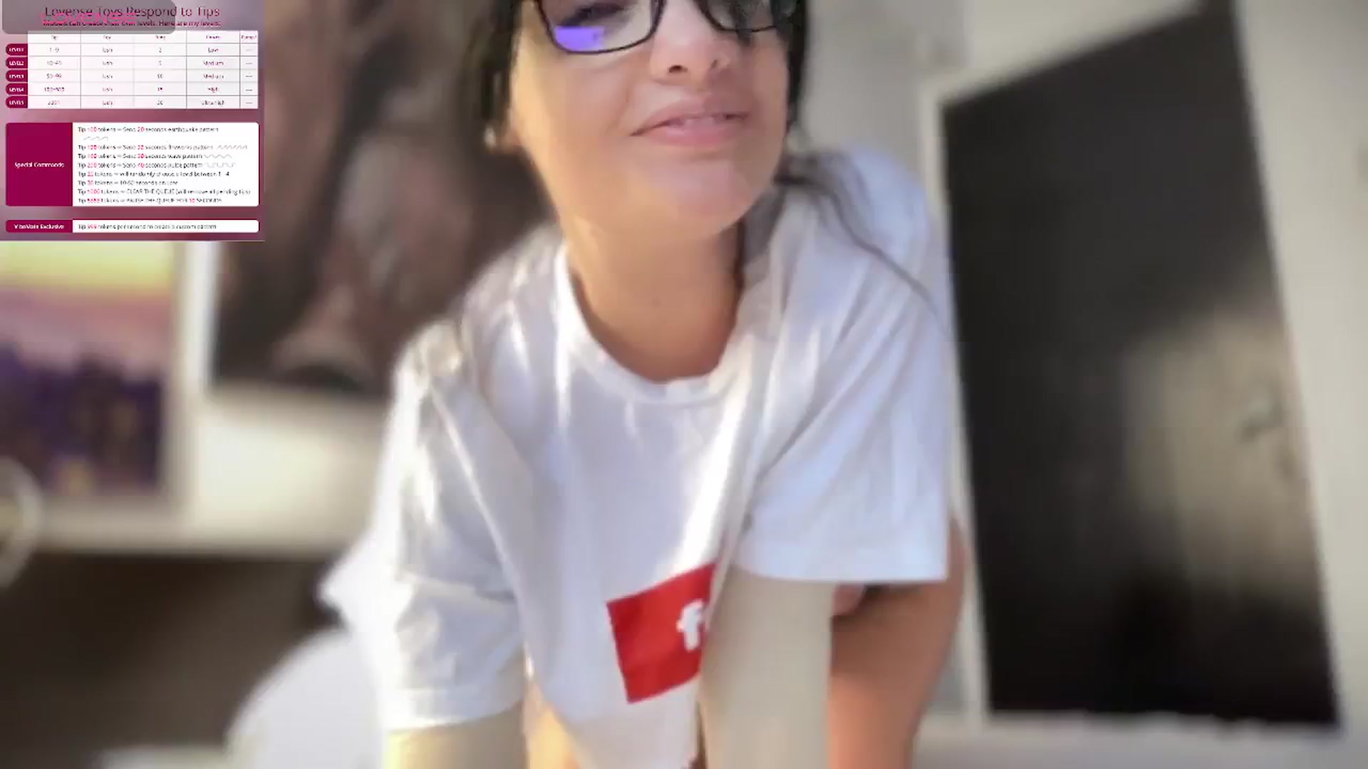 Gallery image thumbnail from loraine_doll's myfreecams stream on, 05/06/2025, 15:43 image 8 of 20