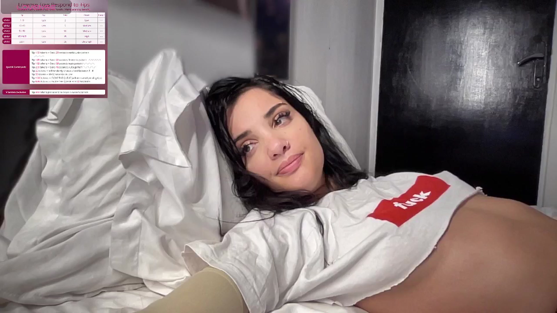 Gallery image thumbnail from loraine_doll's myfreecams stream on, 05/06/2025, 20:06 image 18 of 20