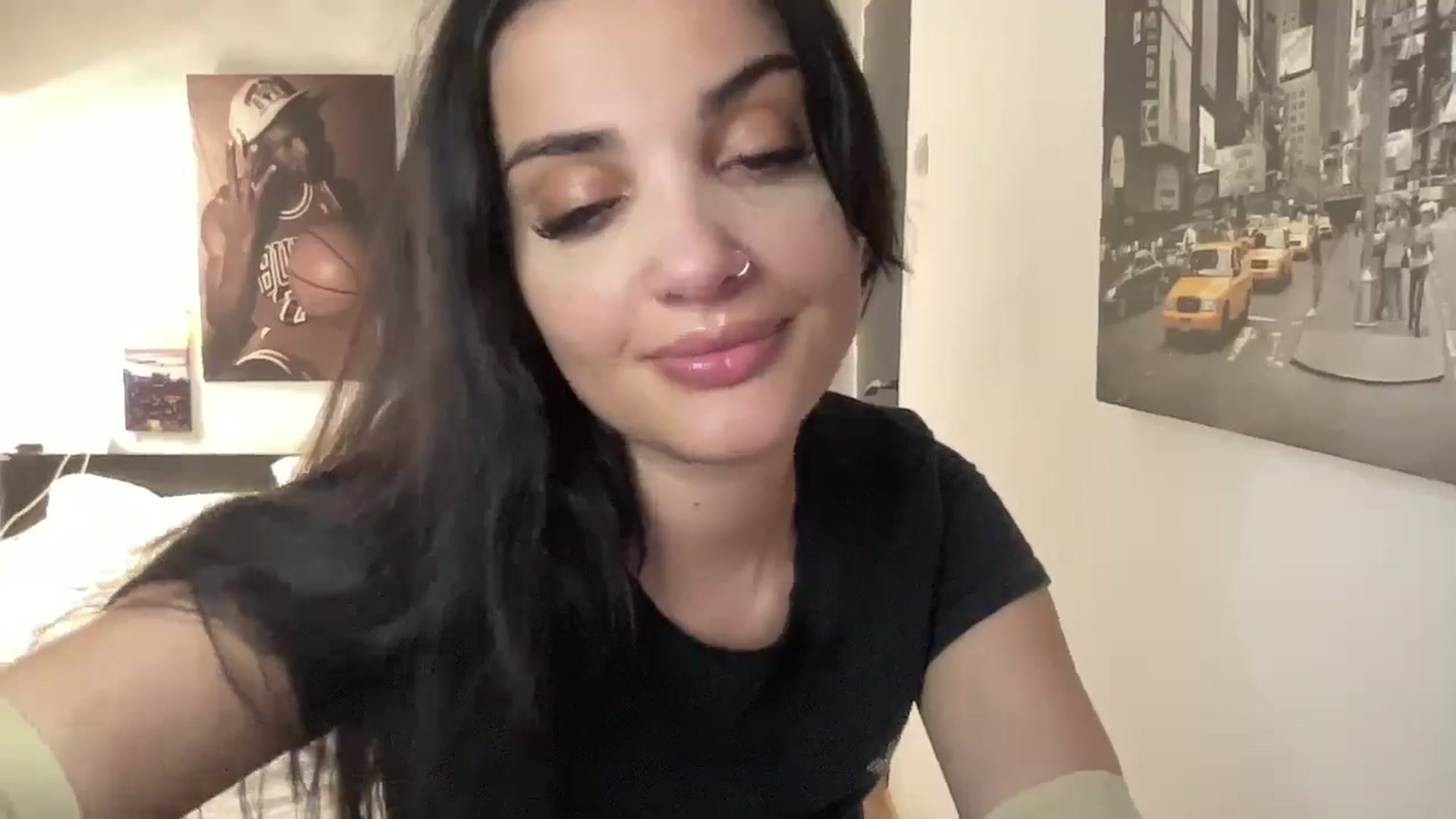 Gallery image thumbnail from loraine_doll's myfreecams stream on, 05/13/2025, 18:06 image 8 of 20