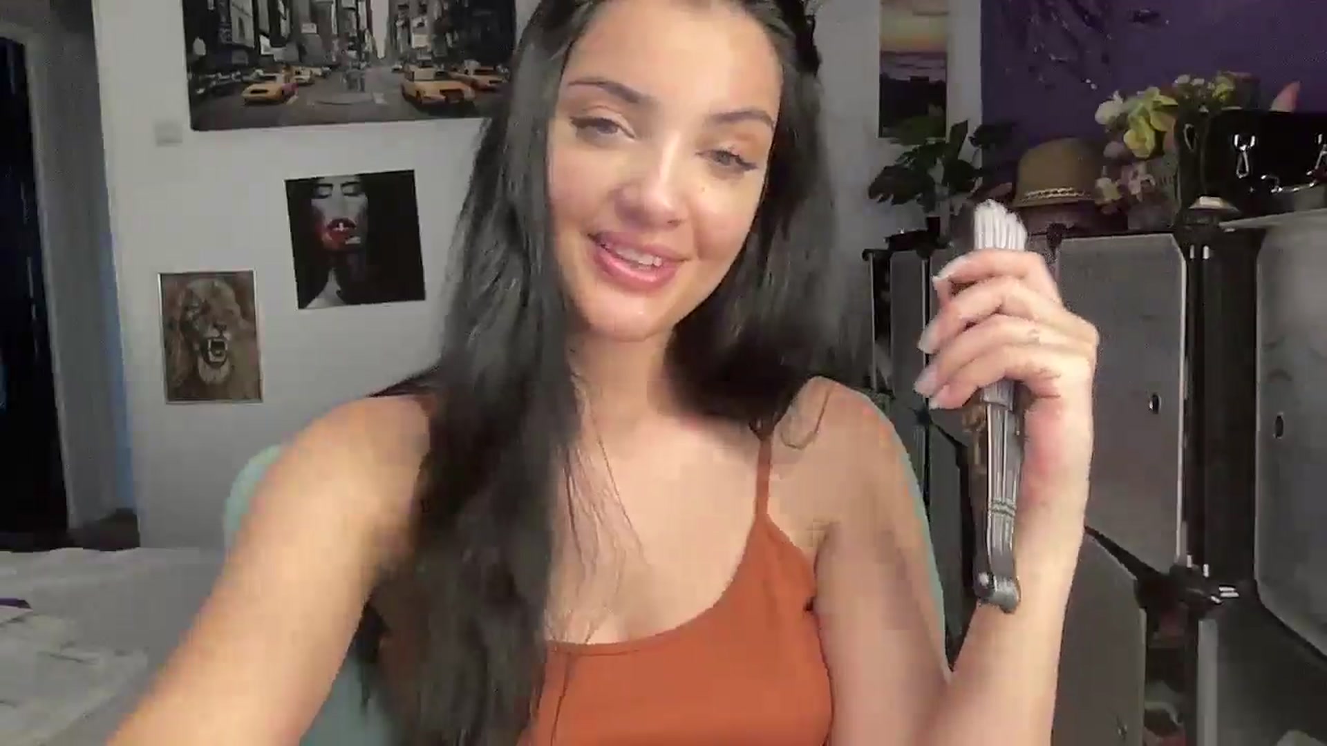 Gallery image thumbnail from loraine_doll's myfreecams stream on, 06/06/2025, 17:28 image 20 of 20