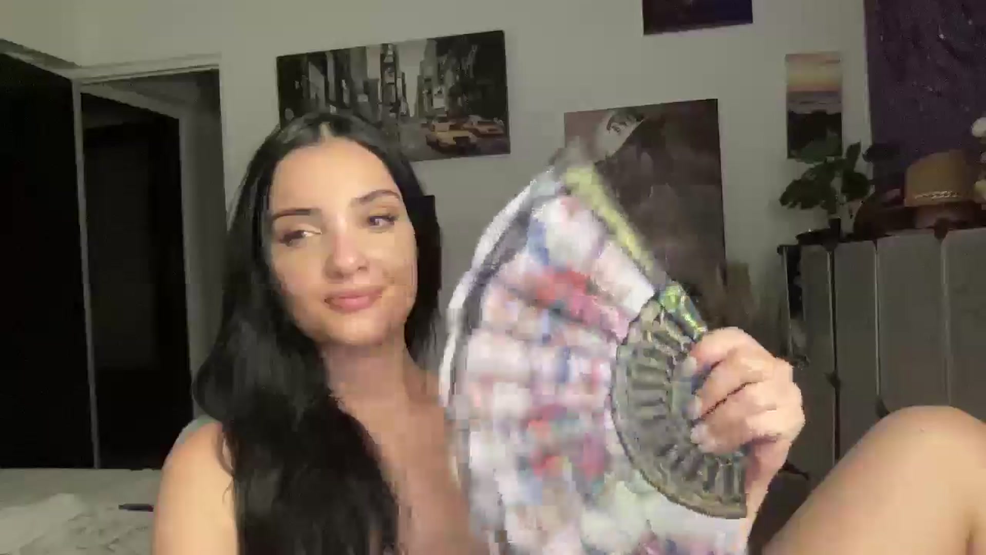 Gallery image thumbnail from loraine_doll's myfreecams stream on, 06/06/2025, 21:42 image 13 of 20