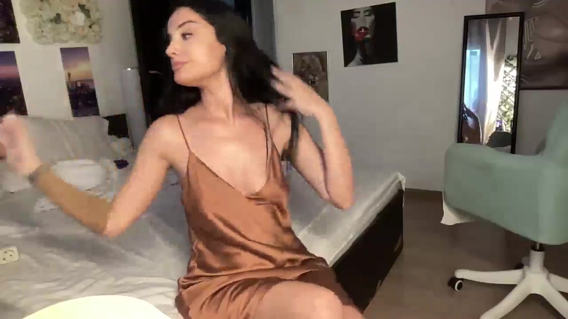 Gallery image thumbnail from loraine_doll's myfreecams stream on, 06/07/2025, 17:39 image 17 of 20