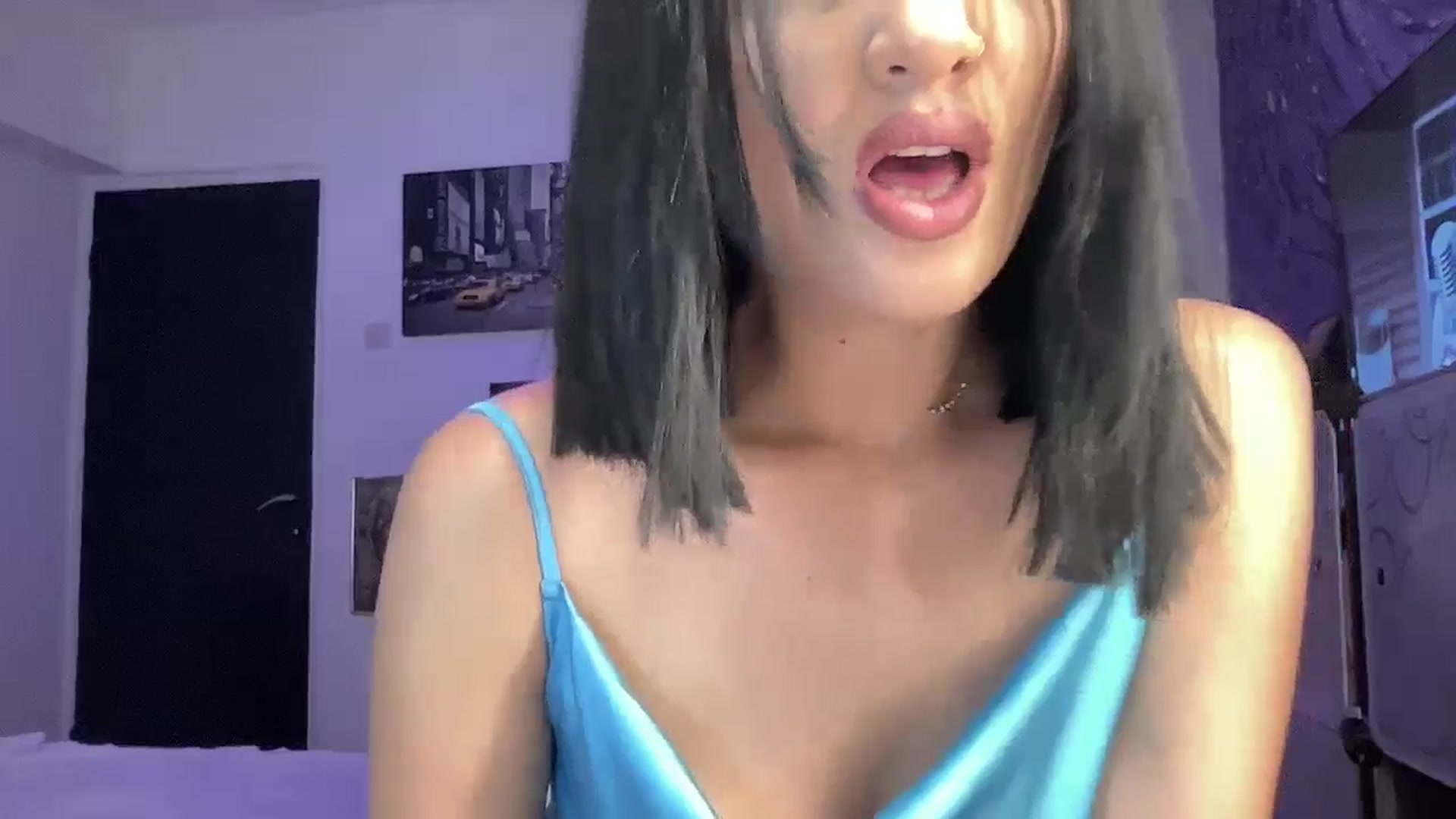 Gallery image thumbnail from loraine_doll's myfreecams stream on, 10/03/2025, 18:21 image 6 of 20