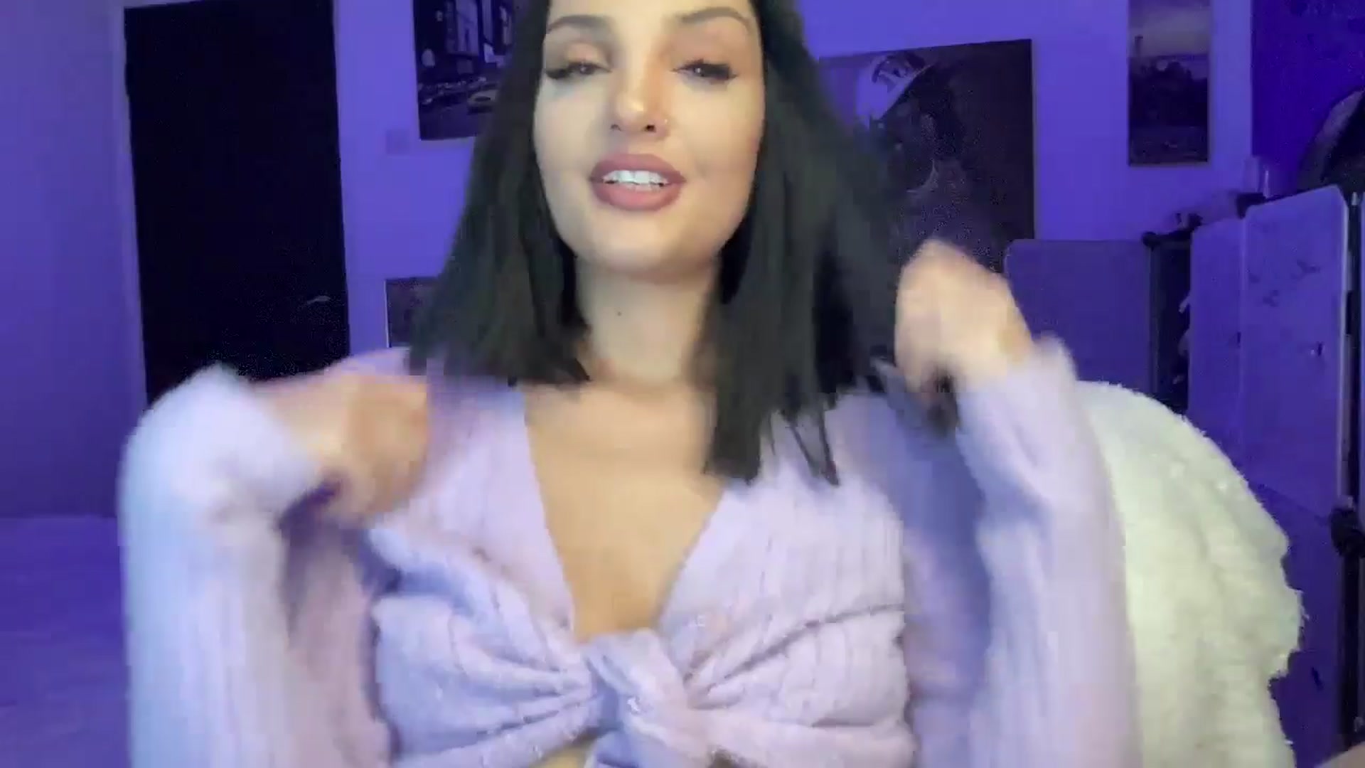 Gallery image thumbnail from loraine_doll's myfreecams stream on, 10/04/2025, 17:41 image 20 of 20
