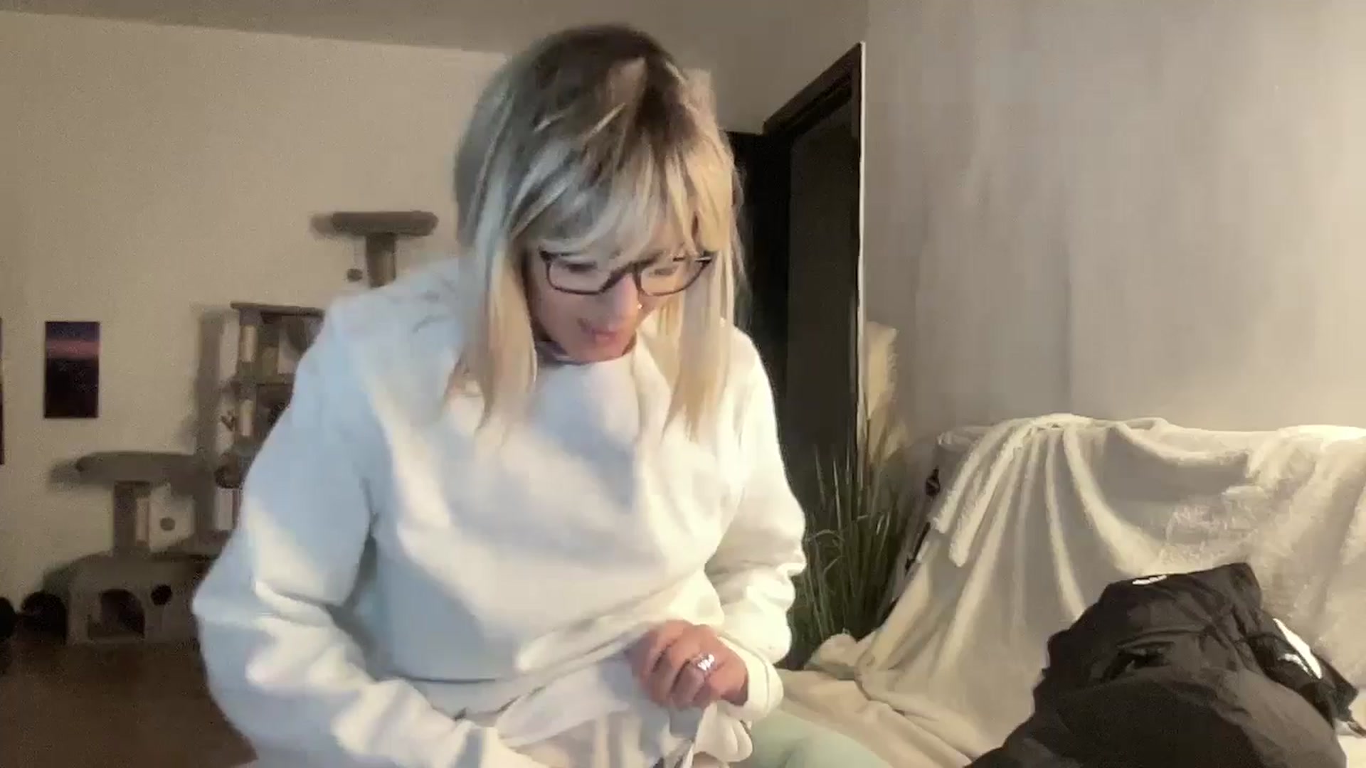 Gallery image thumbnail from loraine_doll's myfreecams stream on, 12/12/2025, 16:22 image 19 of 20